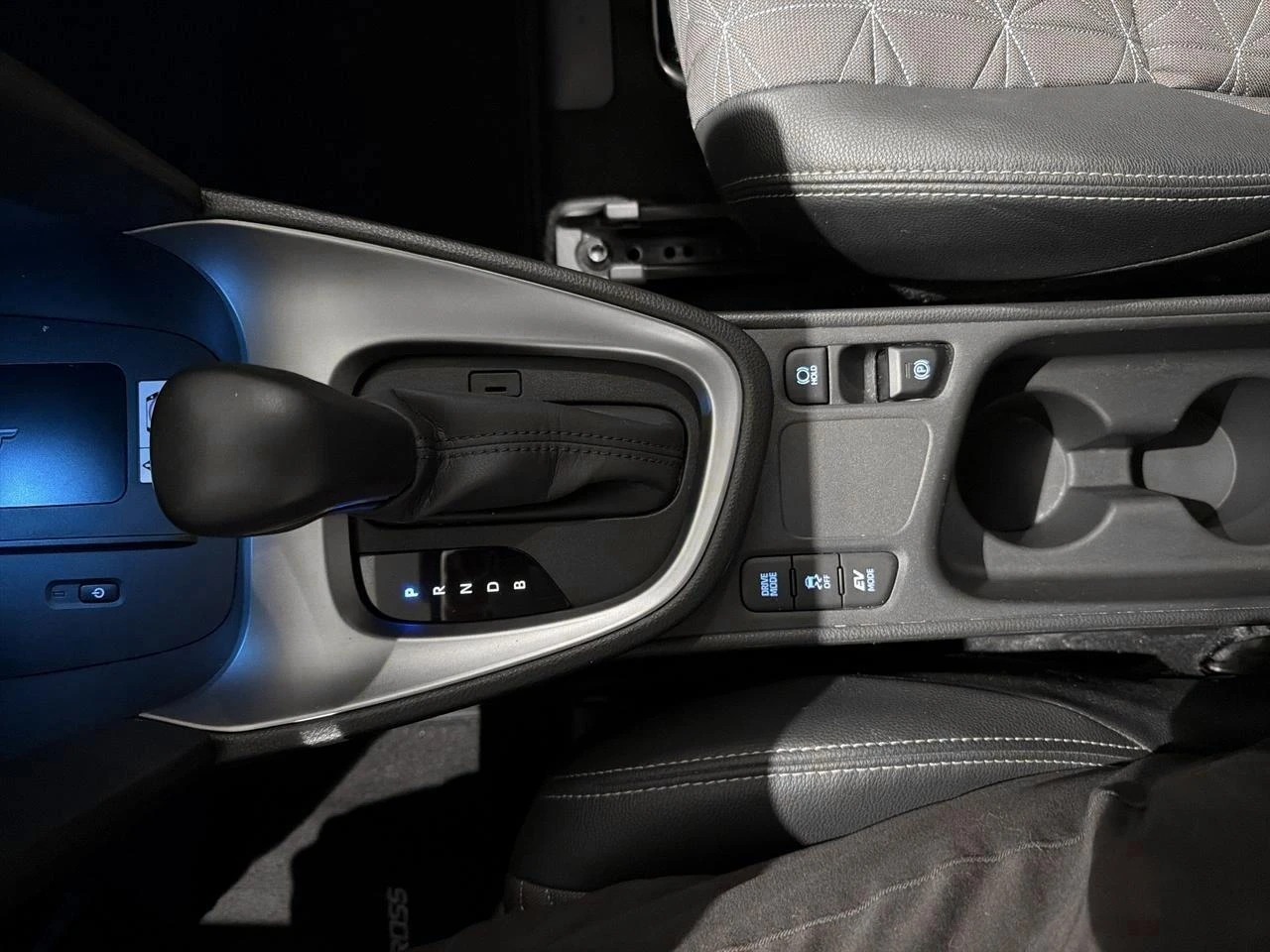 Toyota-Yaris Cross-image-15