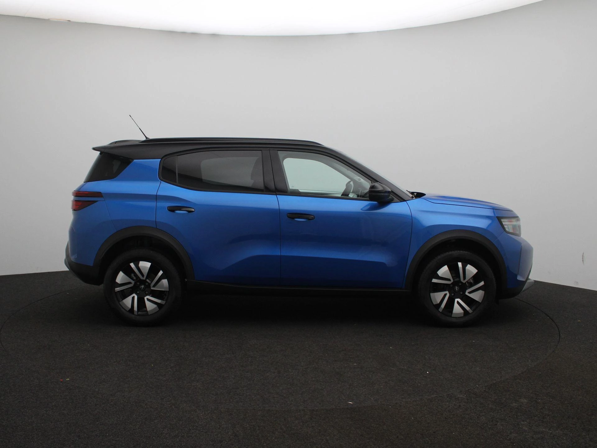 Opel-Frontera-image-5