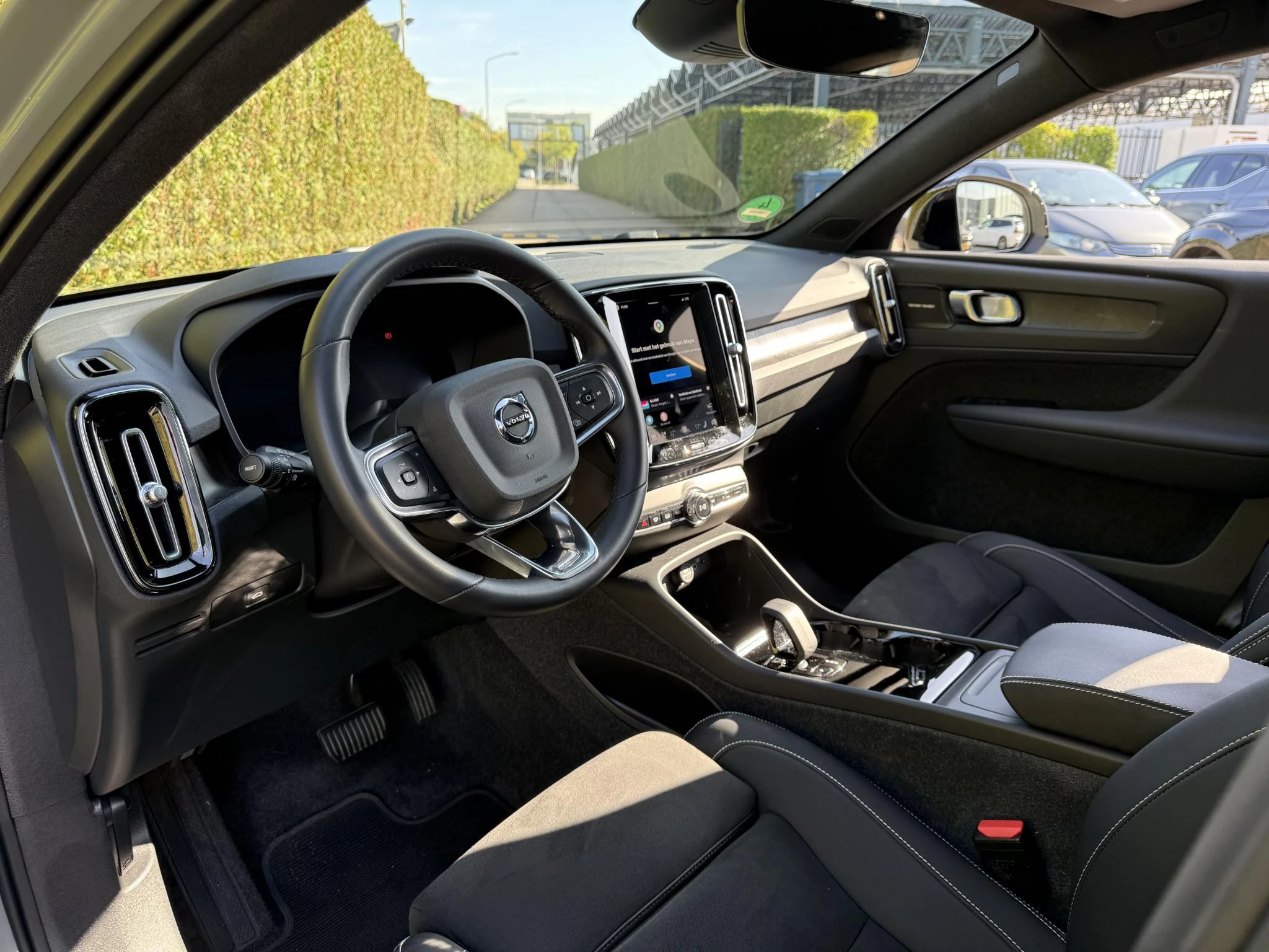 Volvo-C40-image-18