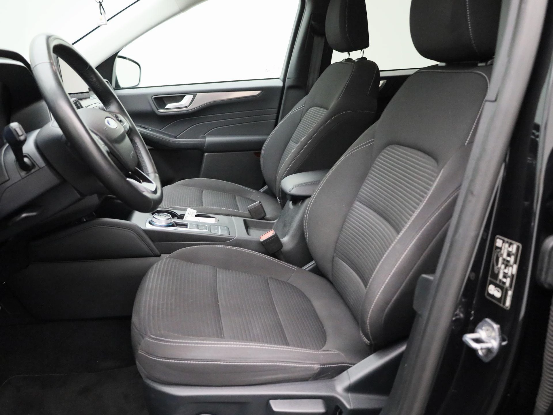 Ford-Kuga-image-7