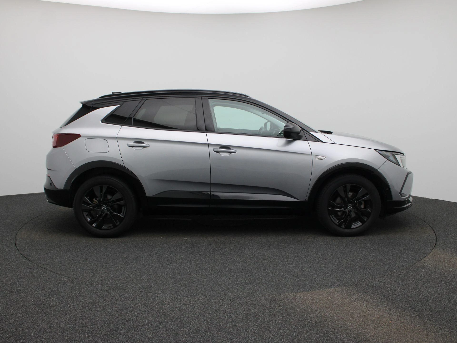 Opel-Grandland-image-5