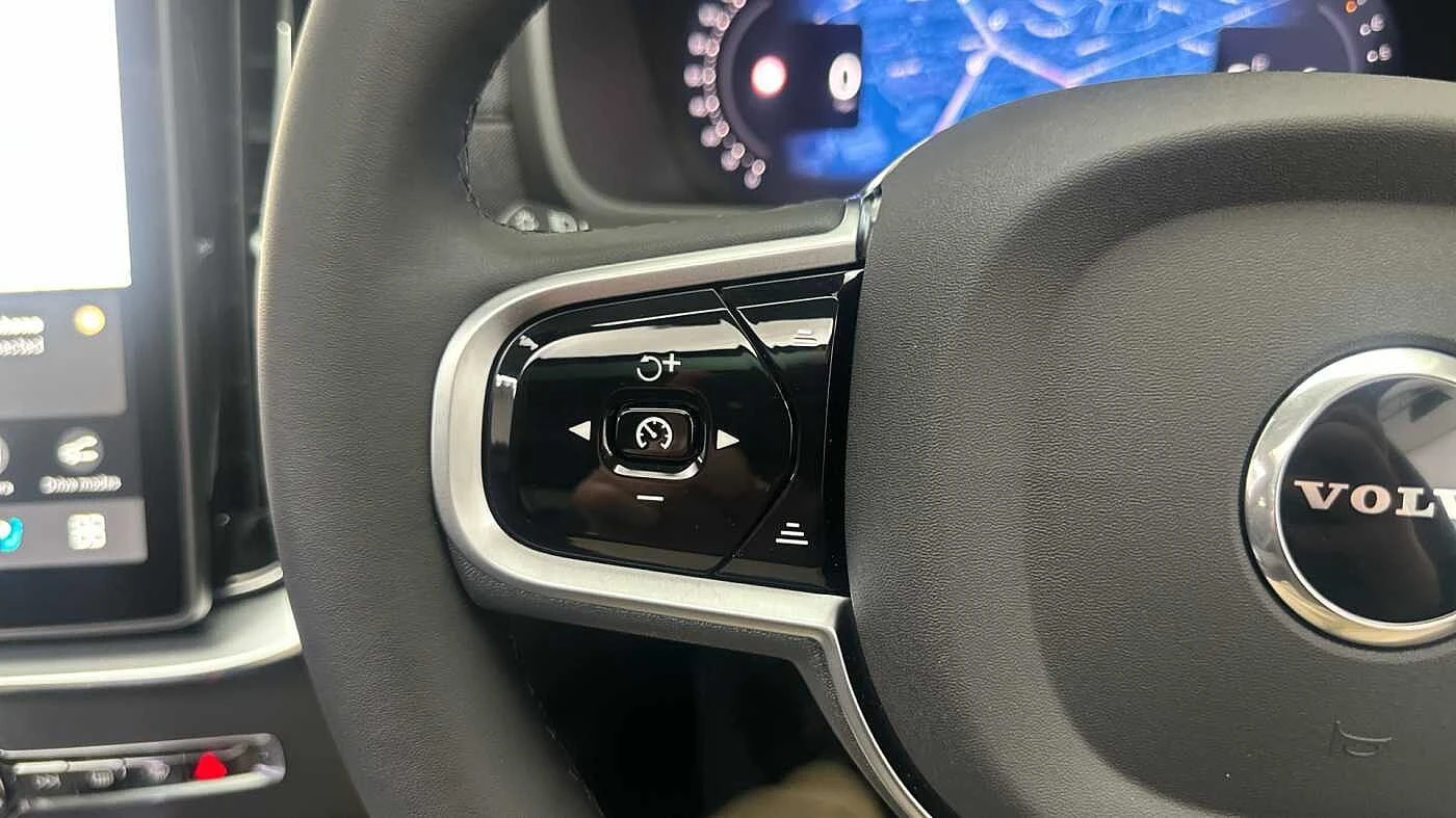 Volvo-XC90-image-28