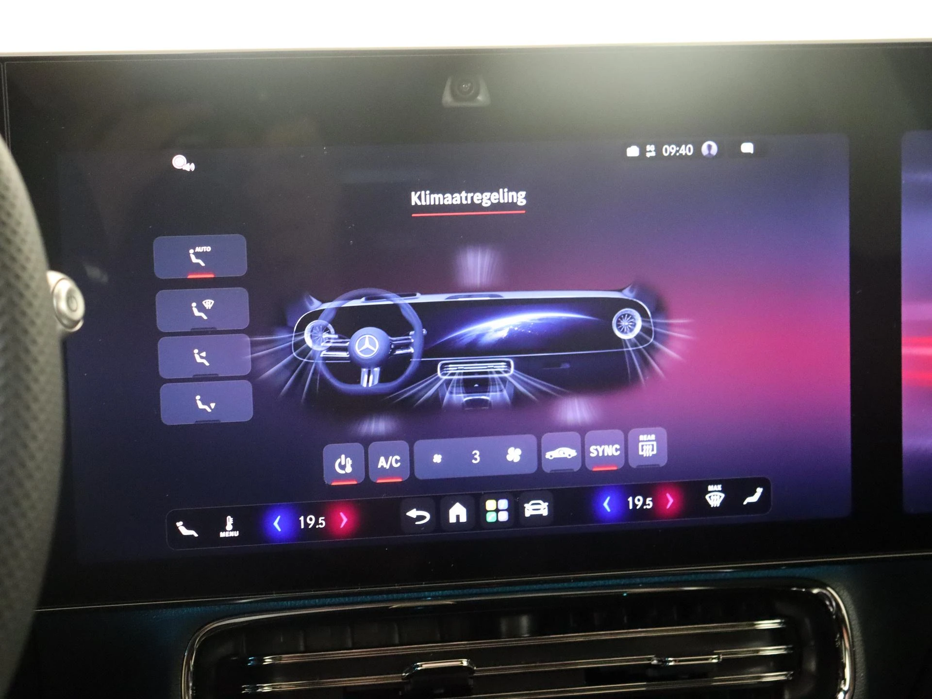 Mercedes-Benz-CLA-image-17