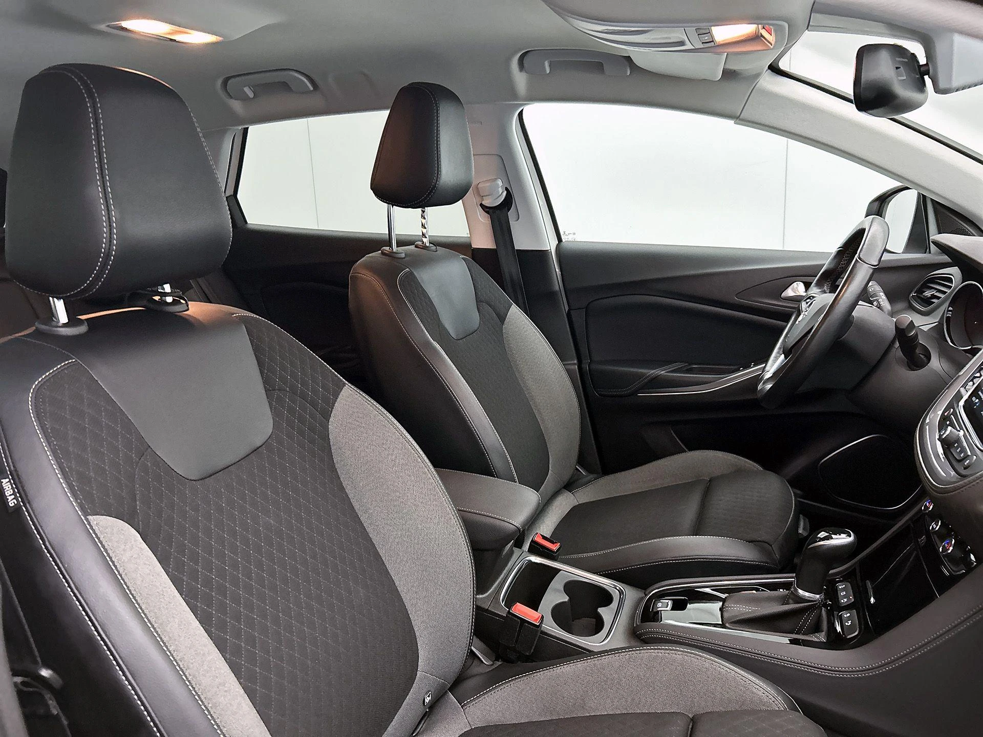 Opel-Grandland X-image-33