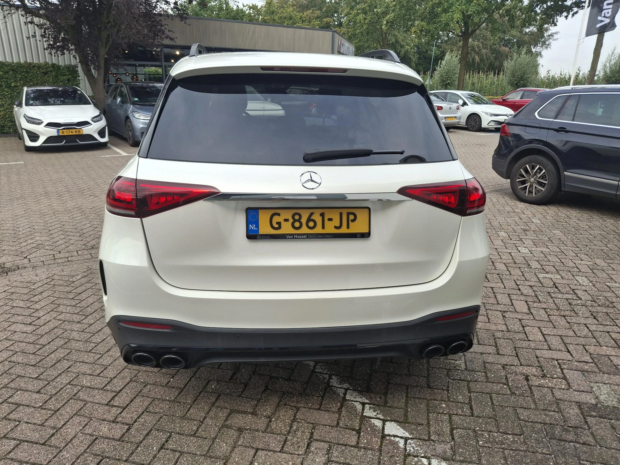 Mercedes-Benz-GLE-image-5