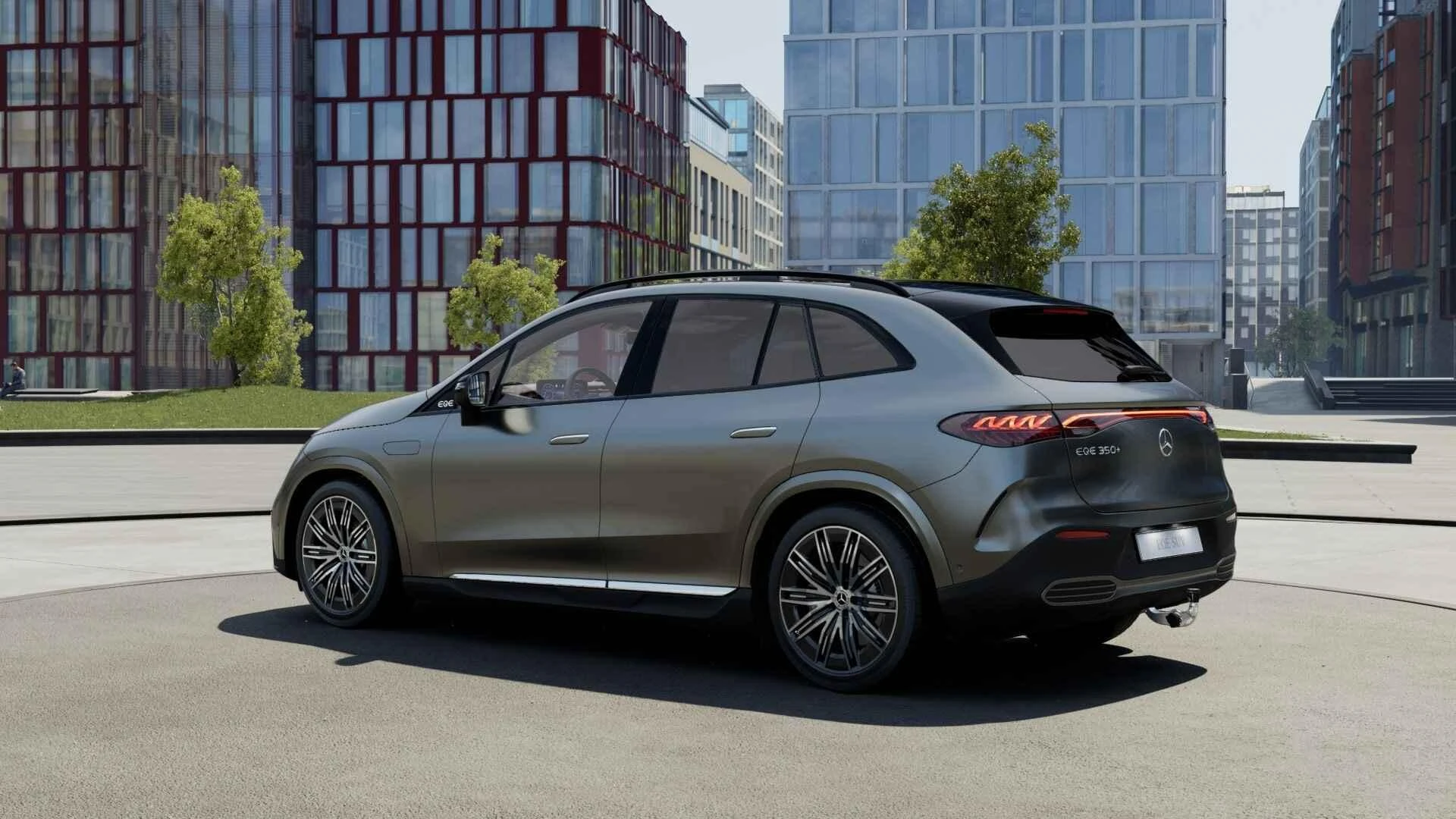 Mercedes-Benz-EQE-image-2