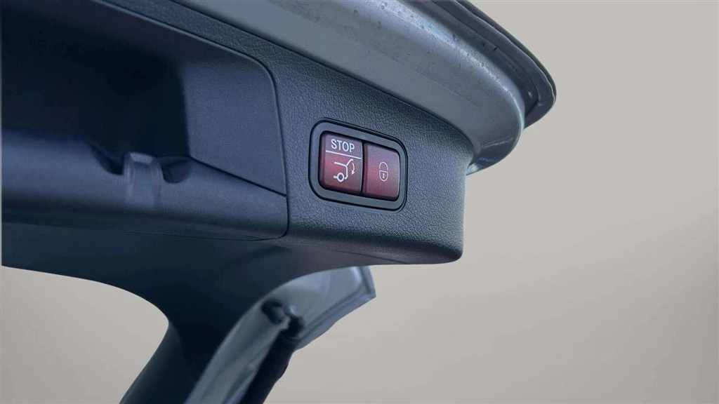 Mercedes-Benz-EQA-image-24