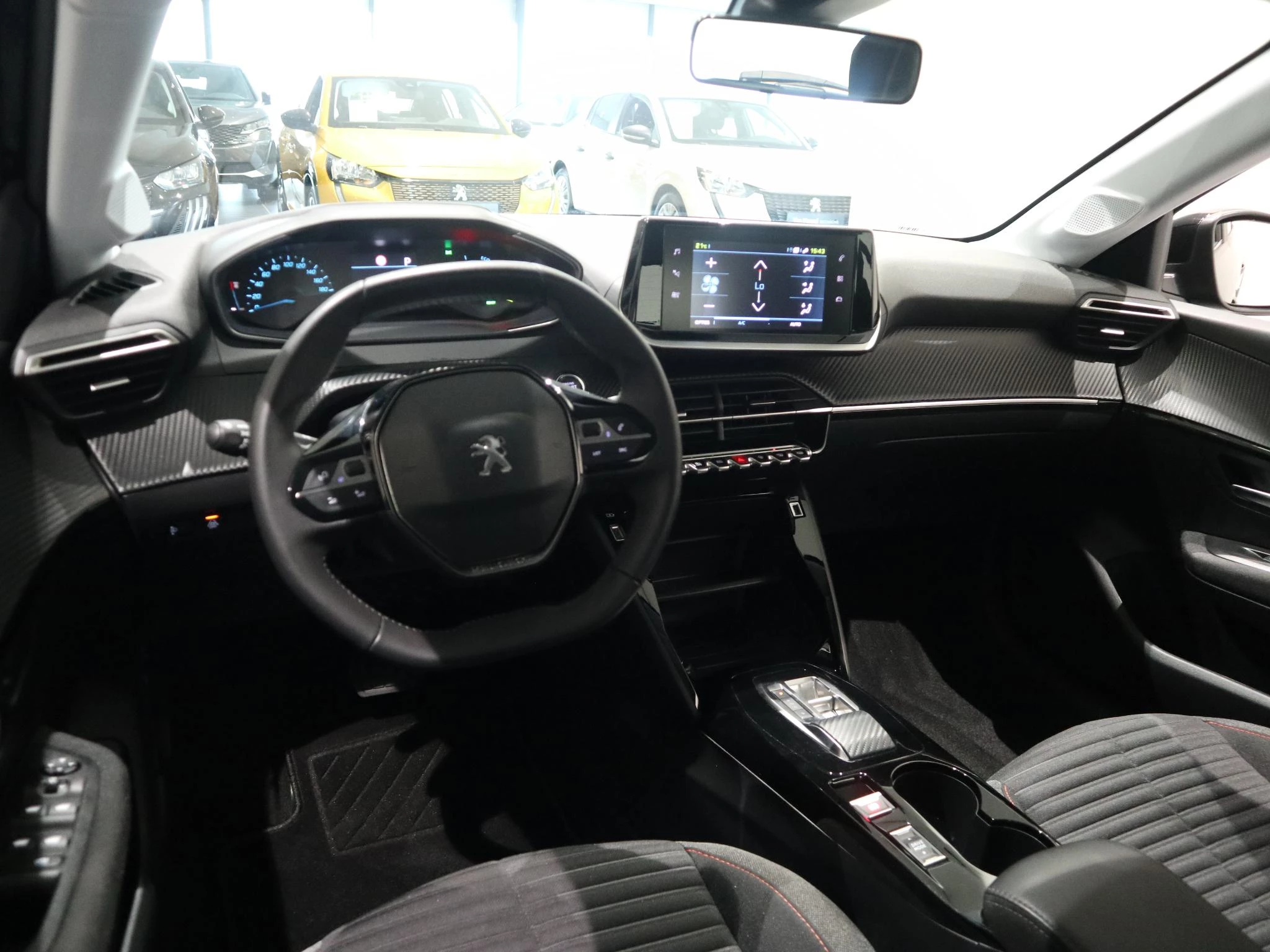 Peugeot-e-208-image-5