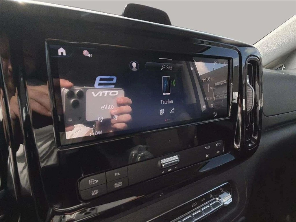 Mercedes-Benz-eVito-image-17