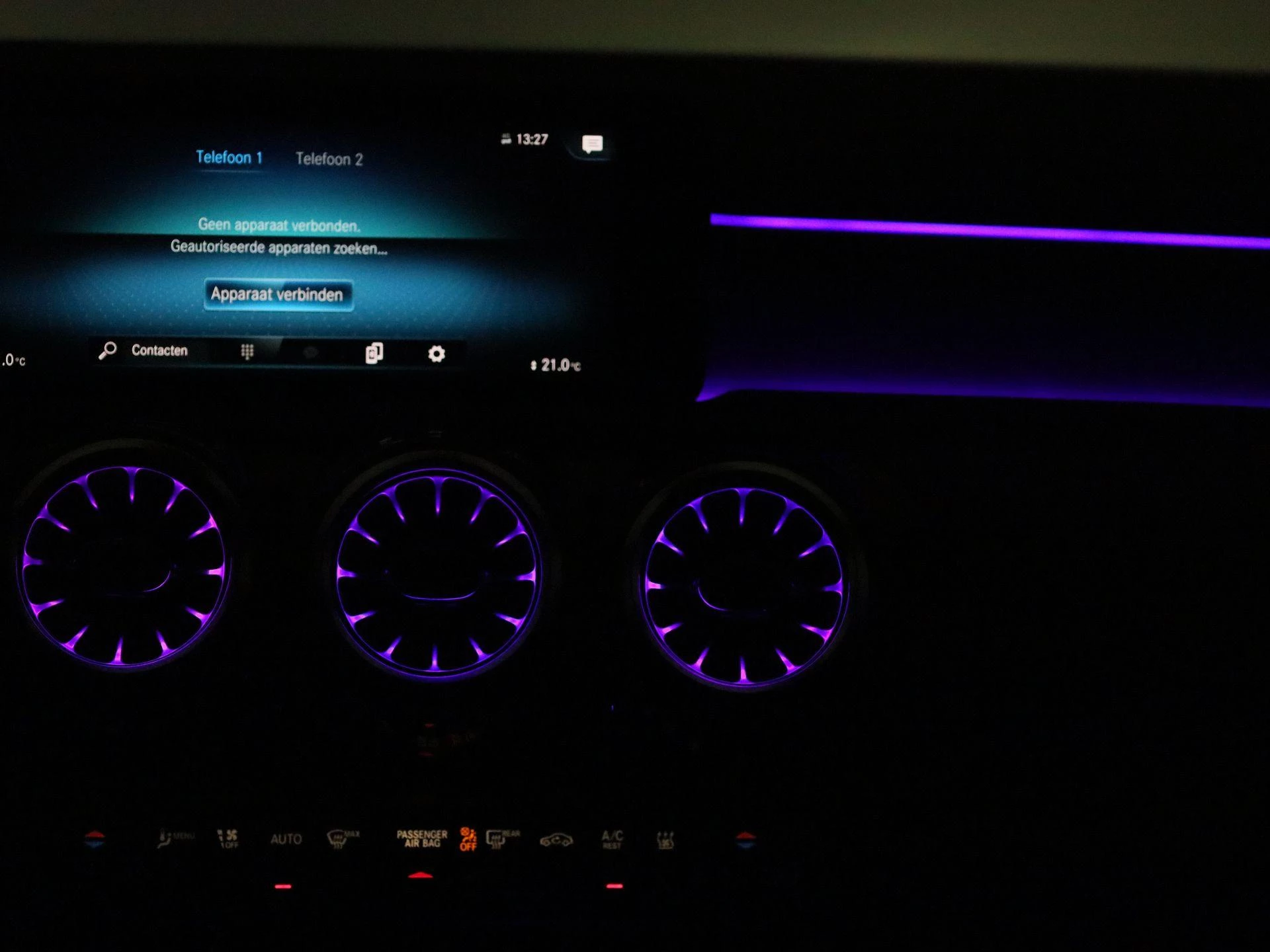 Mercedes-Benz-CLA-image-39