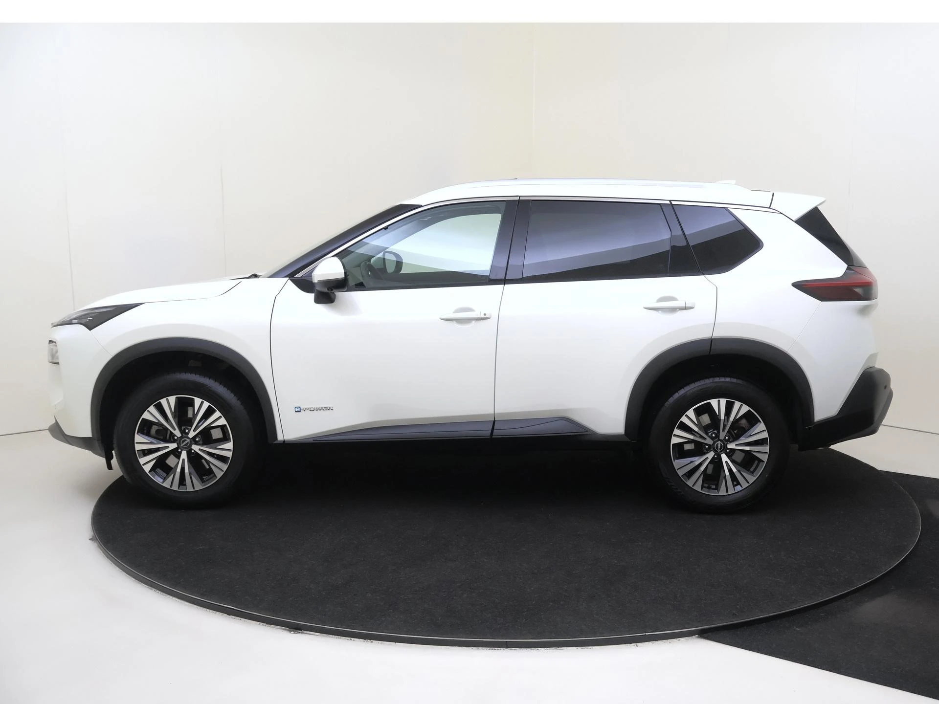 Nissan-X-Trail-image-7