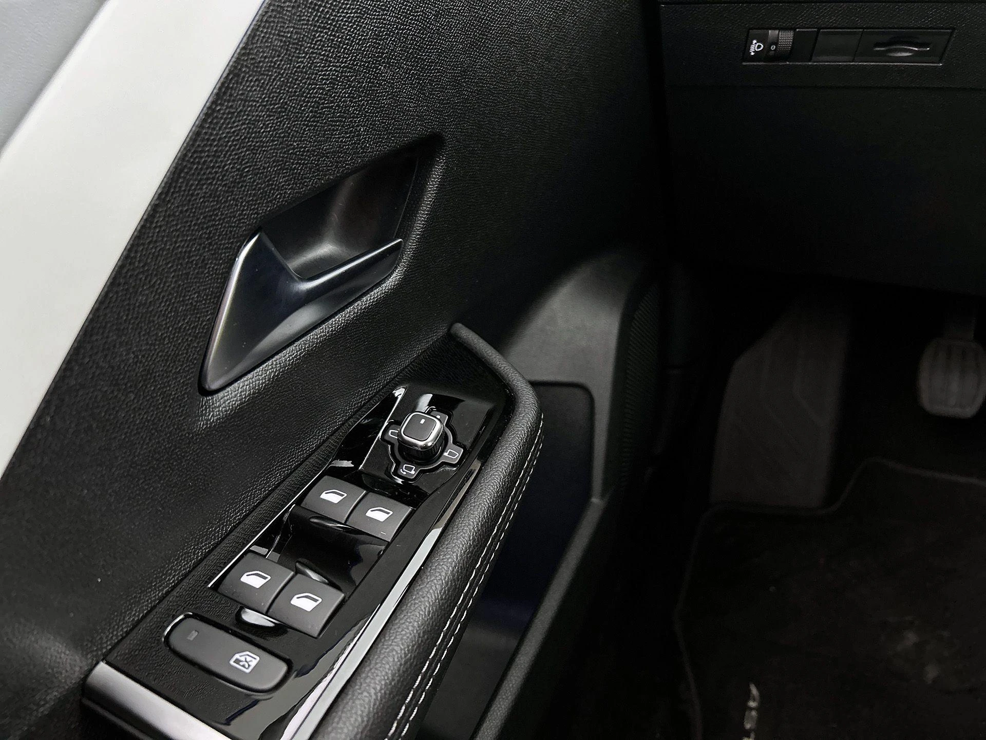 Opel-Astra-image-34