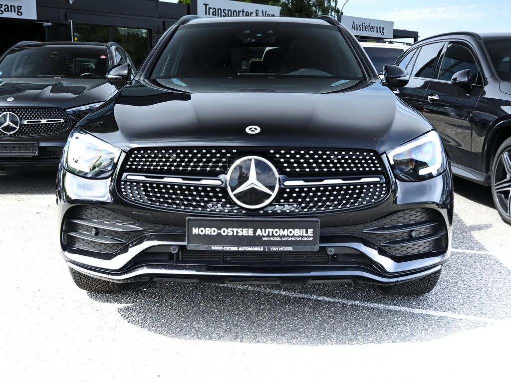 Mercedes-Benz-GLC 400 d-image-3