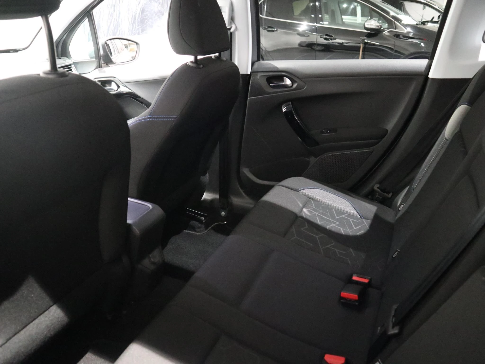 Peugeot-2008-image-8