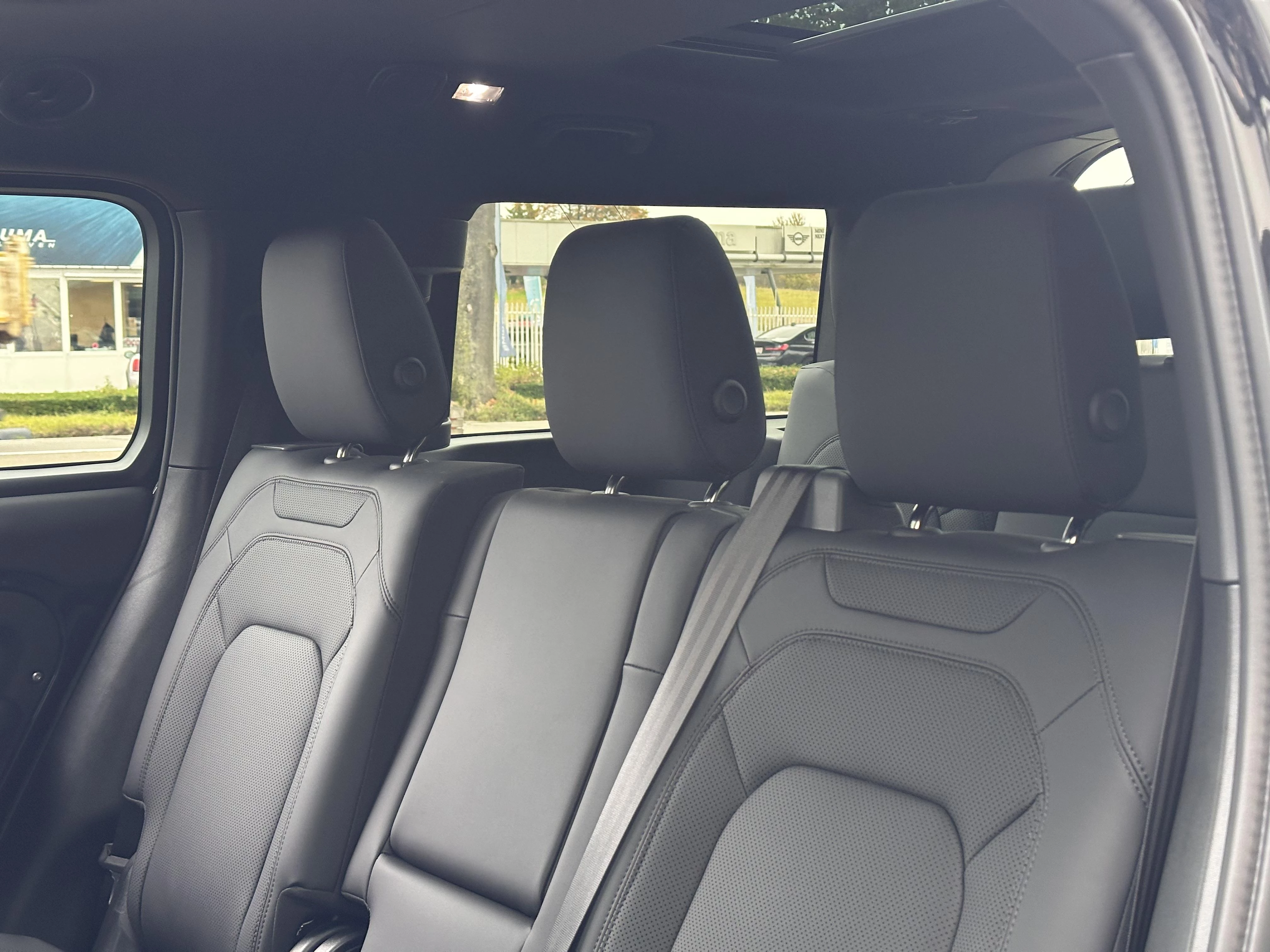 Land Rover-Defender-image-24