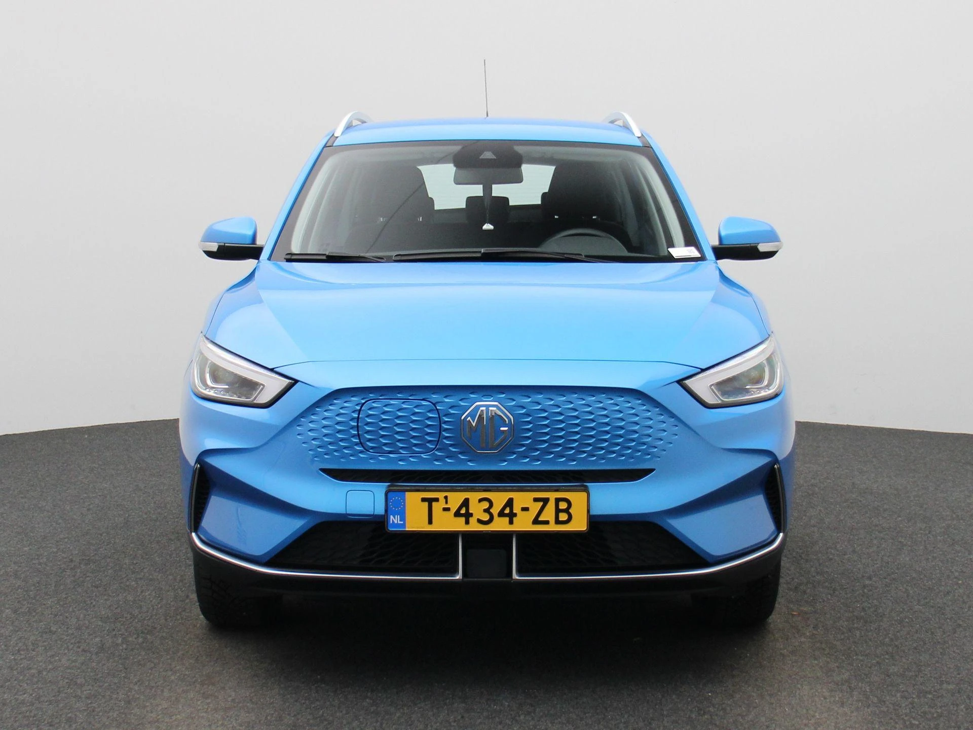 MG-ZS EV-image-2