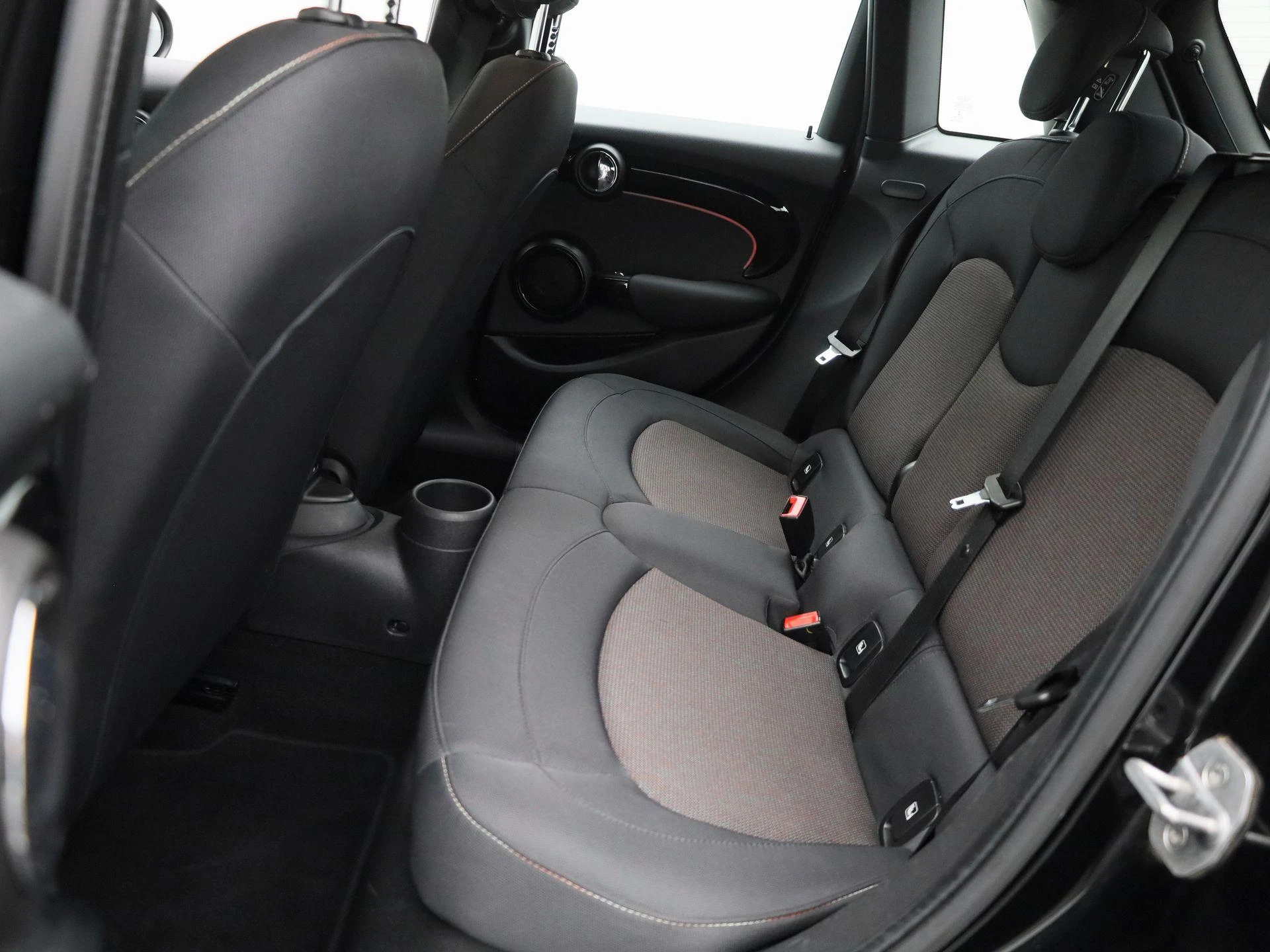 MINI-Cooper-image-12