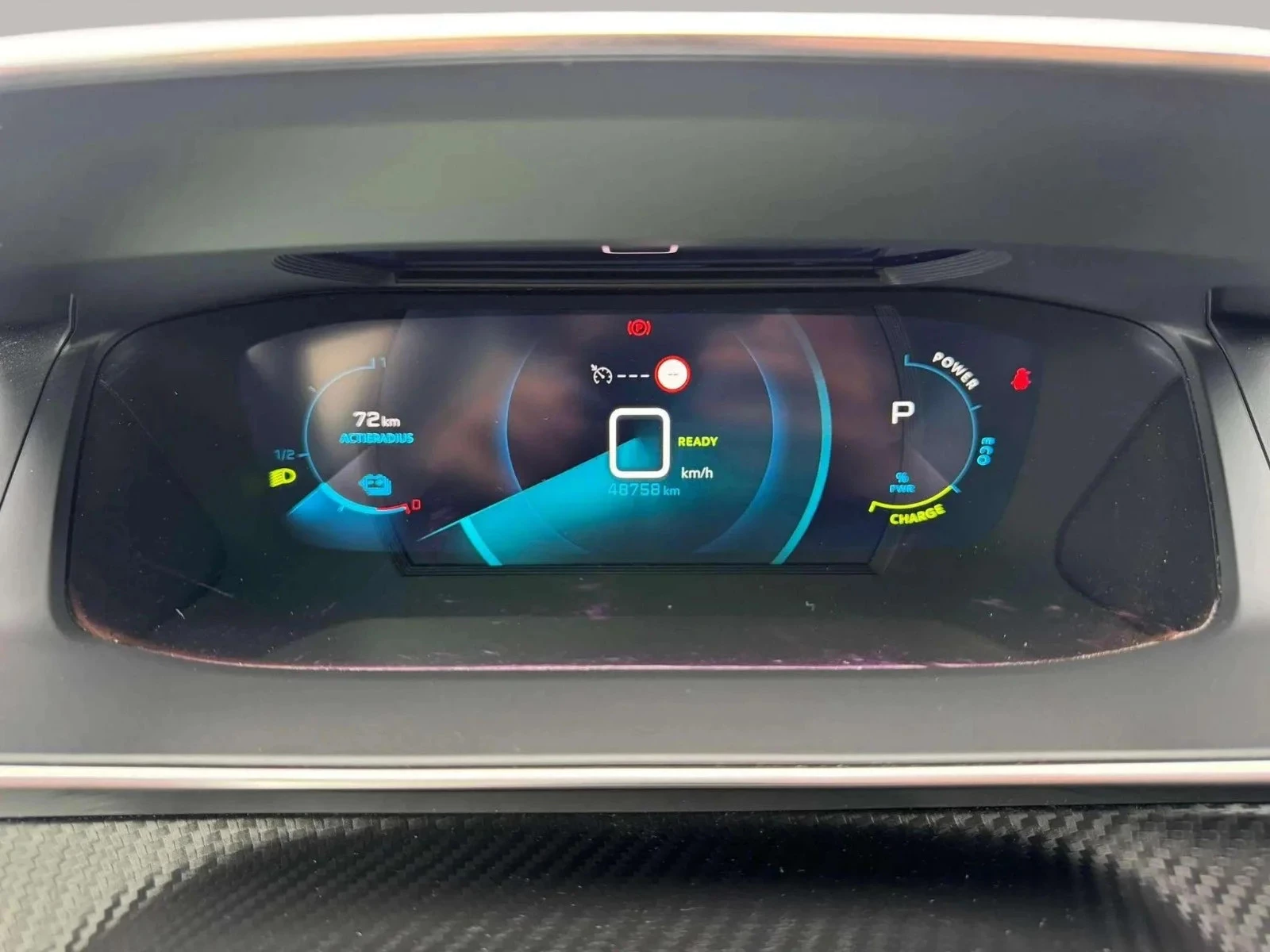 Peugeot-e-208-image-17