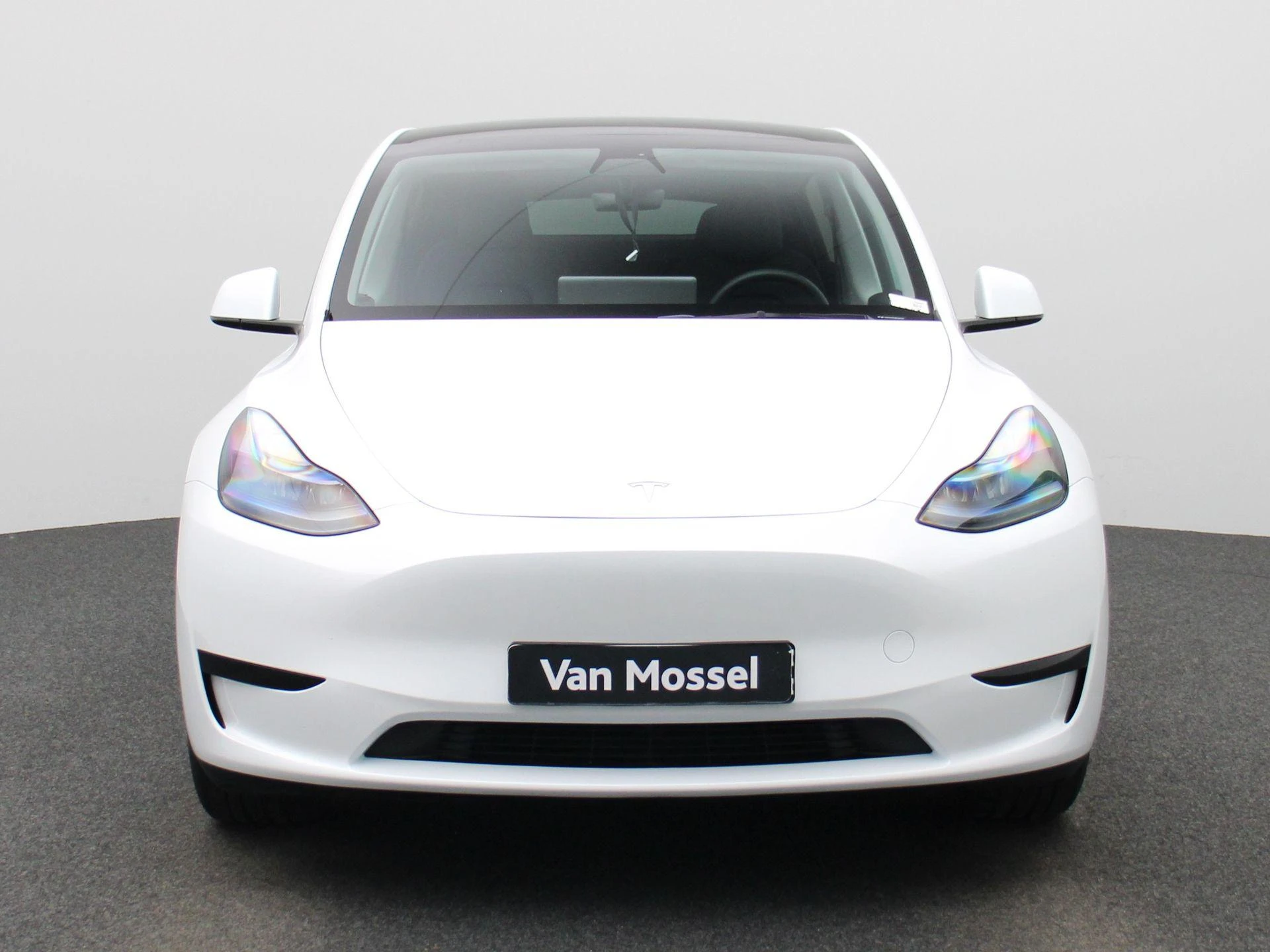 Tesla-Model Y-image-2