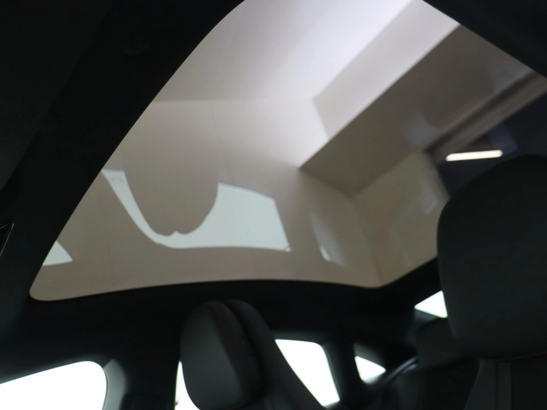 Mercedes-Benz-CLA-image-26