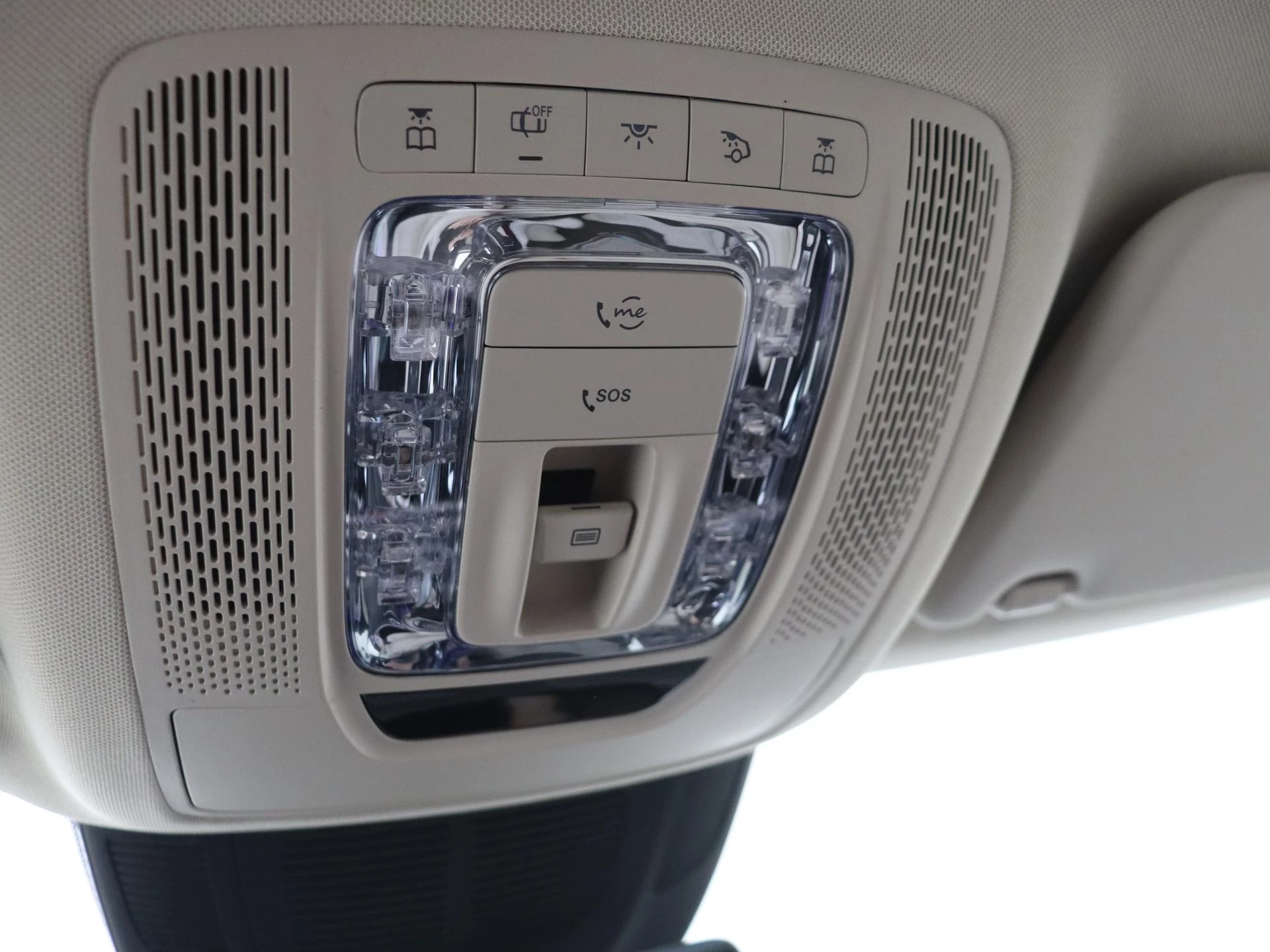 Mercedes-Benz-GLE-image-34