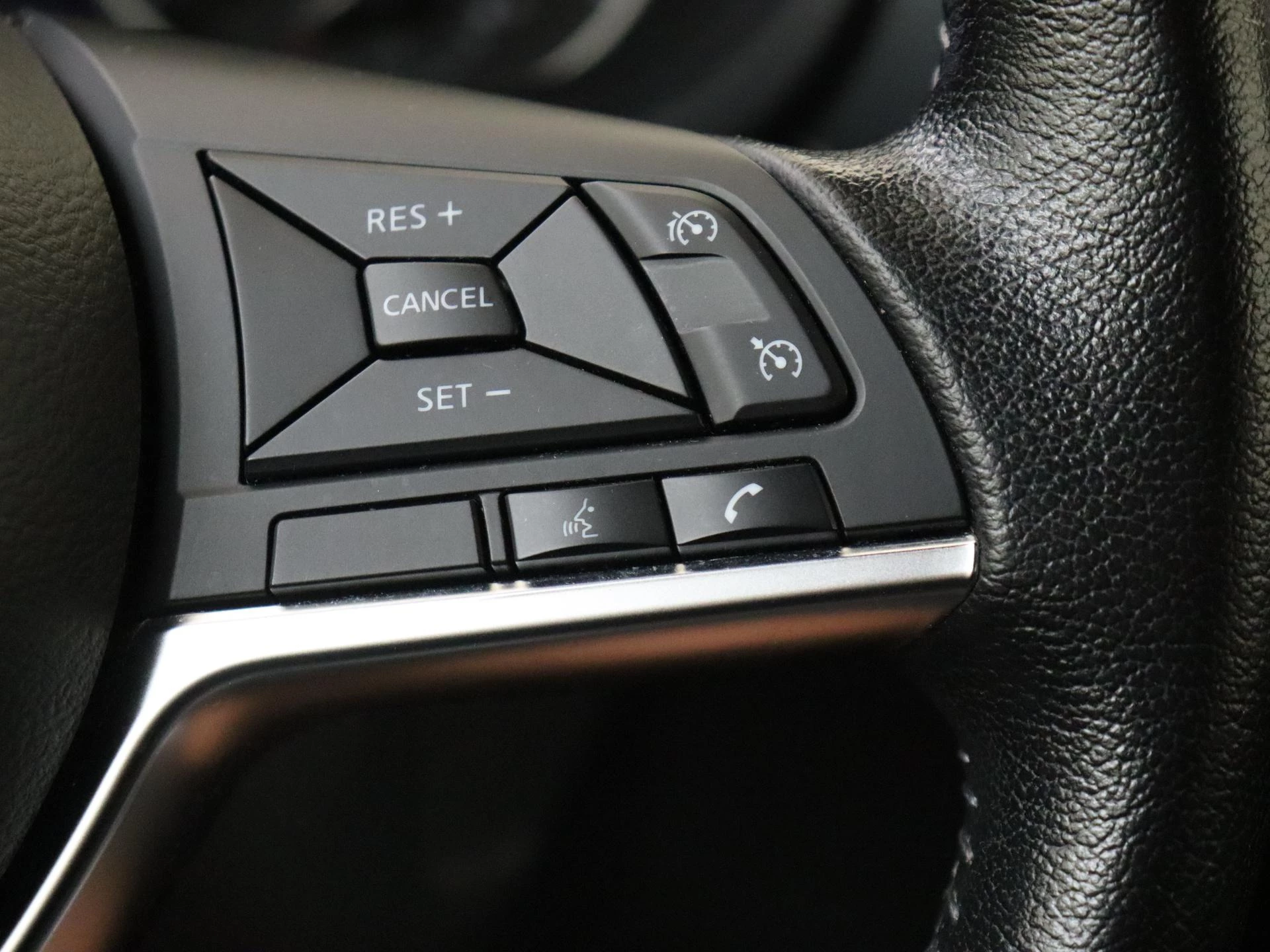 Nissan-Juke-image-17