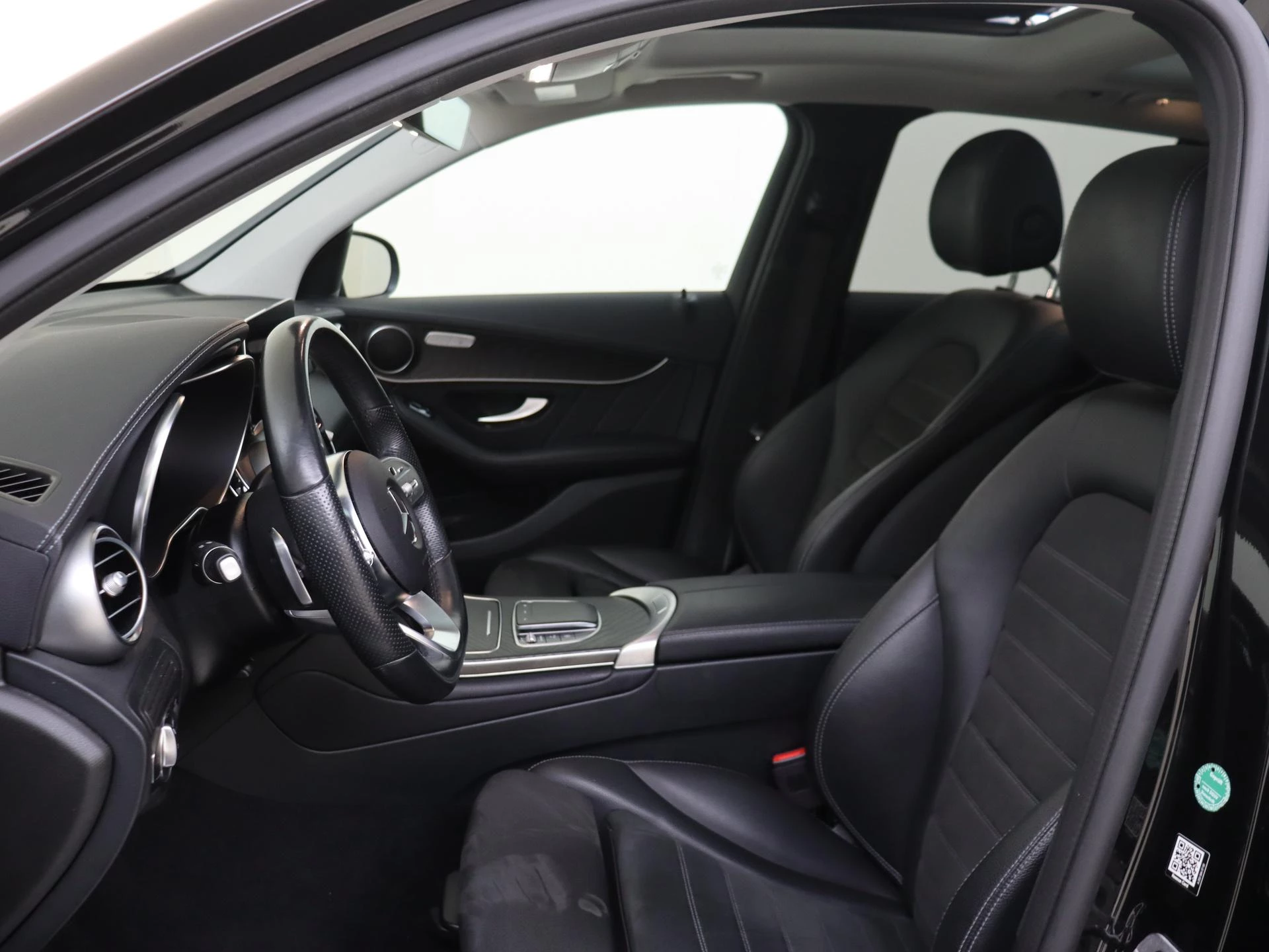 Mercedes-Benz GLC 300e 4MATIC Premium Plus