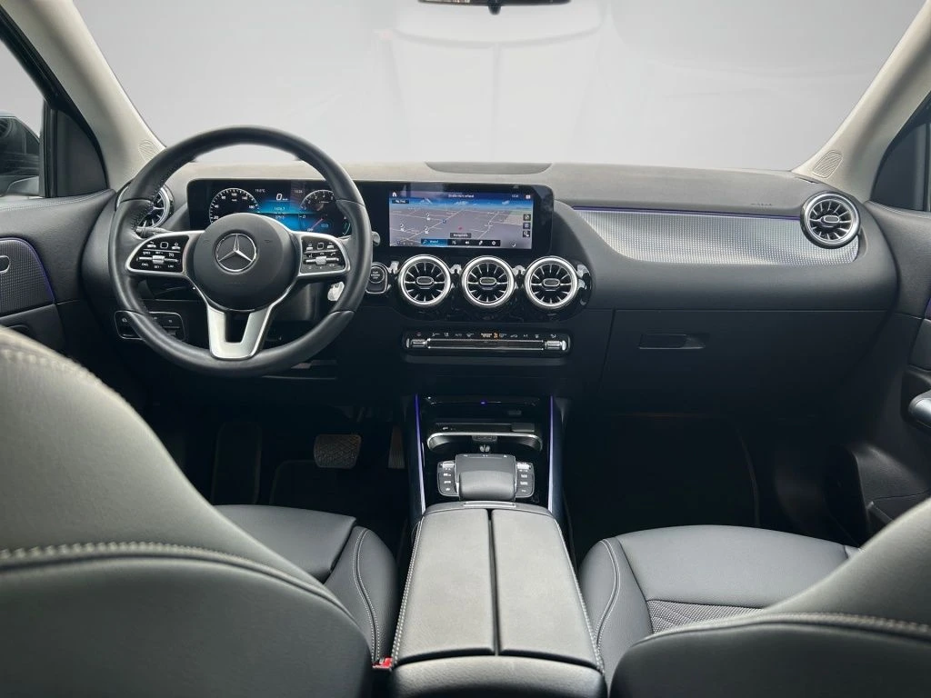 Mercedes-Benz-GLA 250 e-image-11