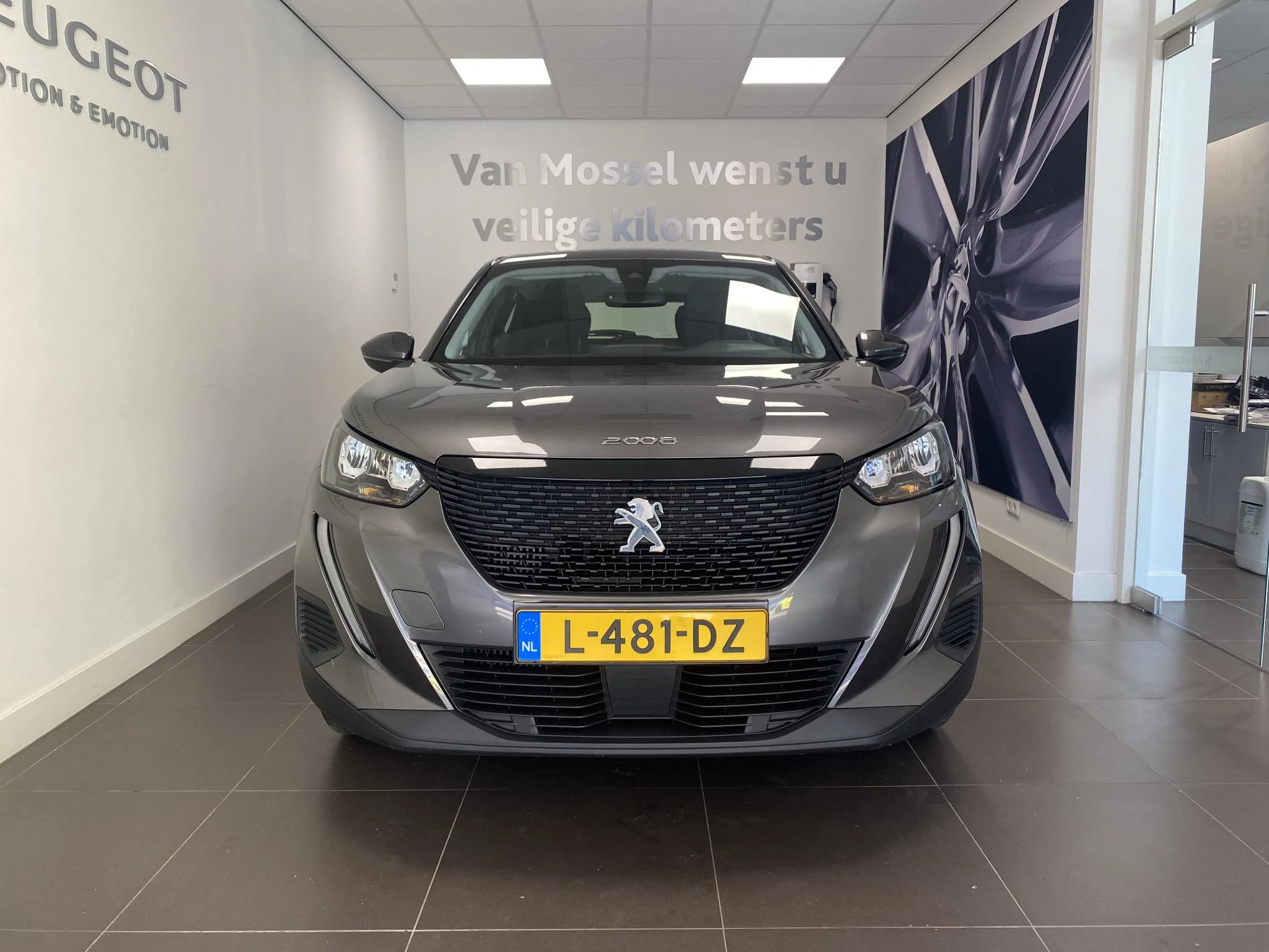 Peugeot-2008-image-1