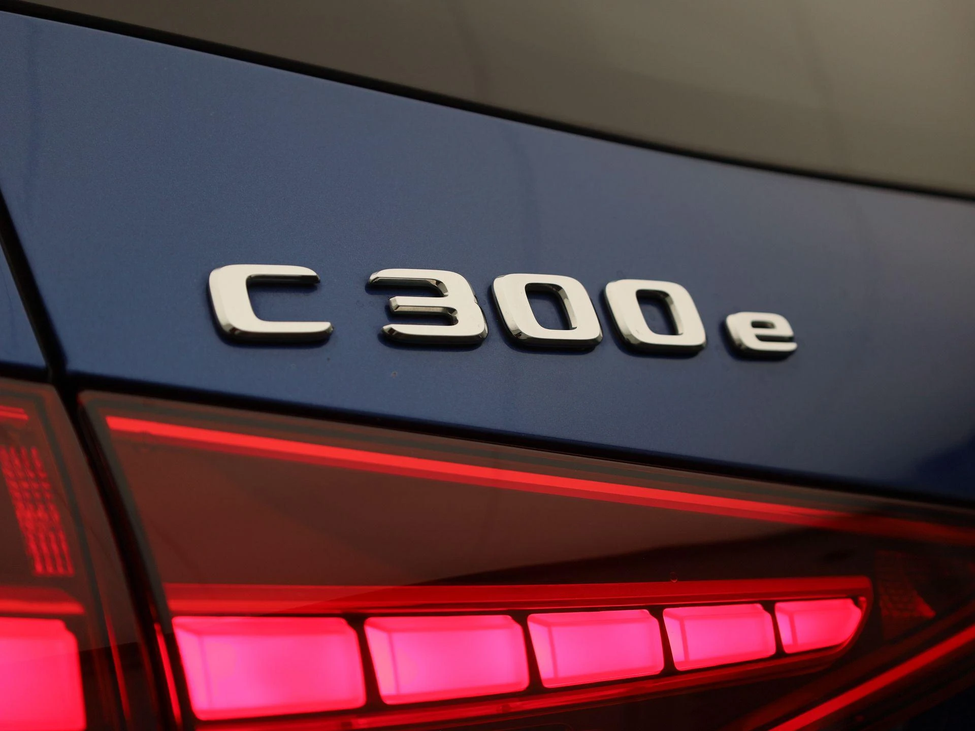 Mercedes-Benz-C-Klasse-image-43