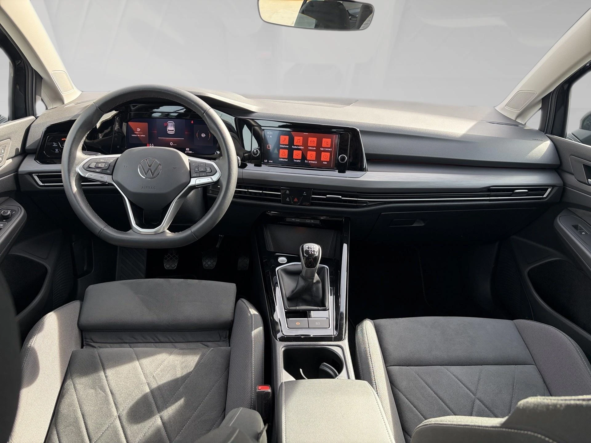 Volkswagen-Golf-image-4