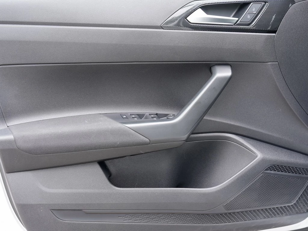 Volkswagen-Polo-image-15