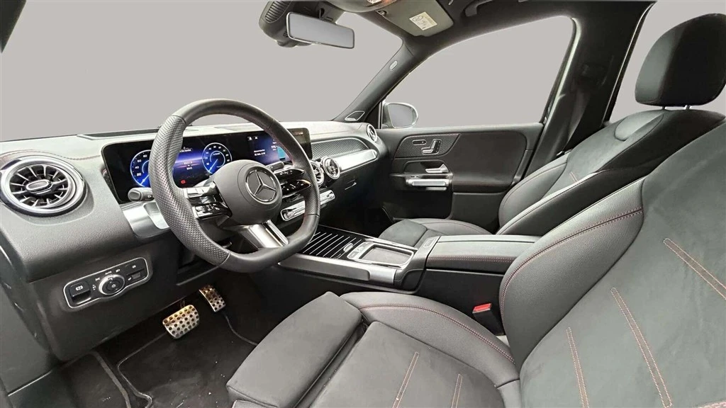 Mercedes-Benz-EQB-image-9