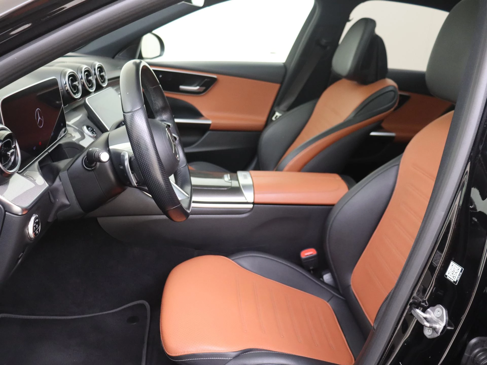 Mercedes-Benz-C-Klasse-image-10