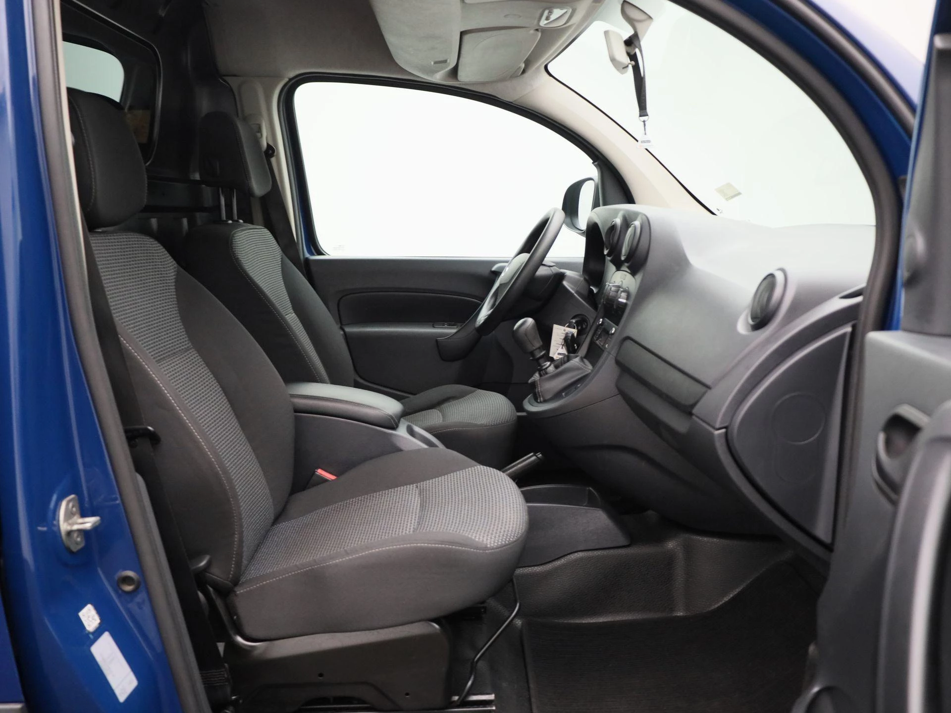 Mercedes-Benz-Citan-image-11