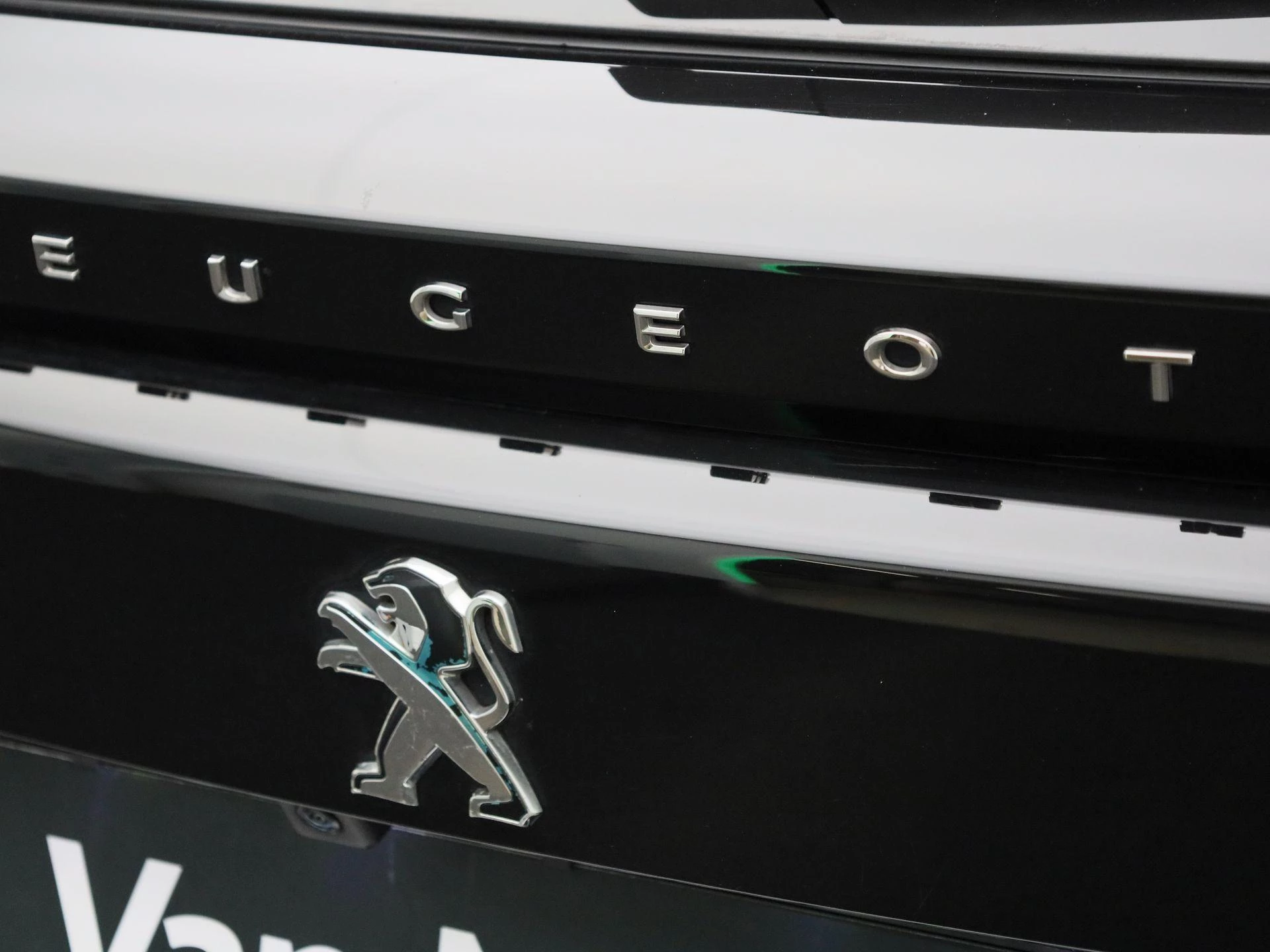 Peugeot-e-2008-image-41