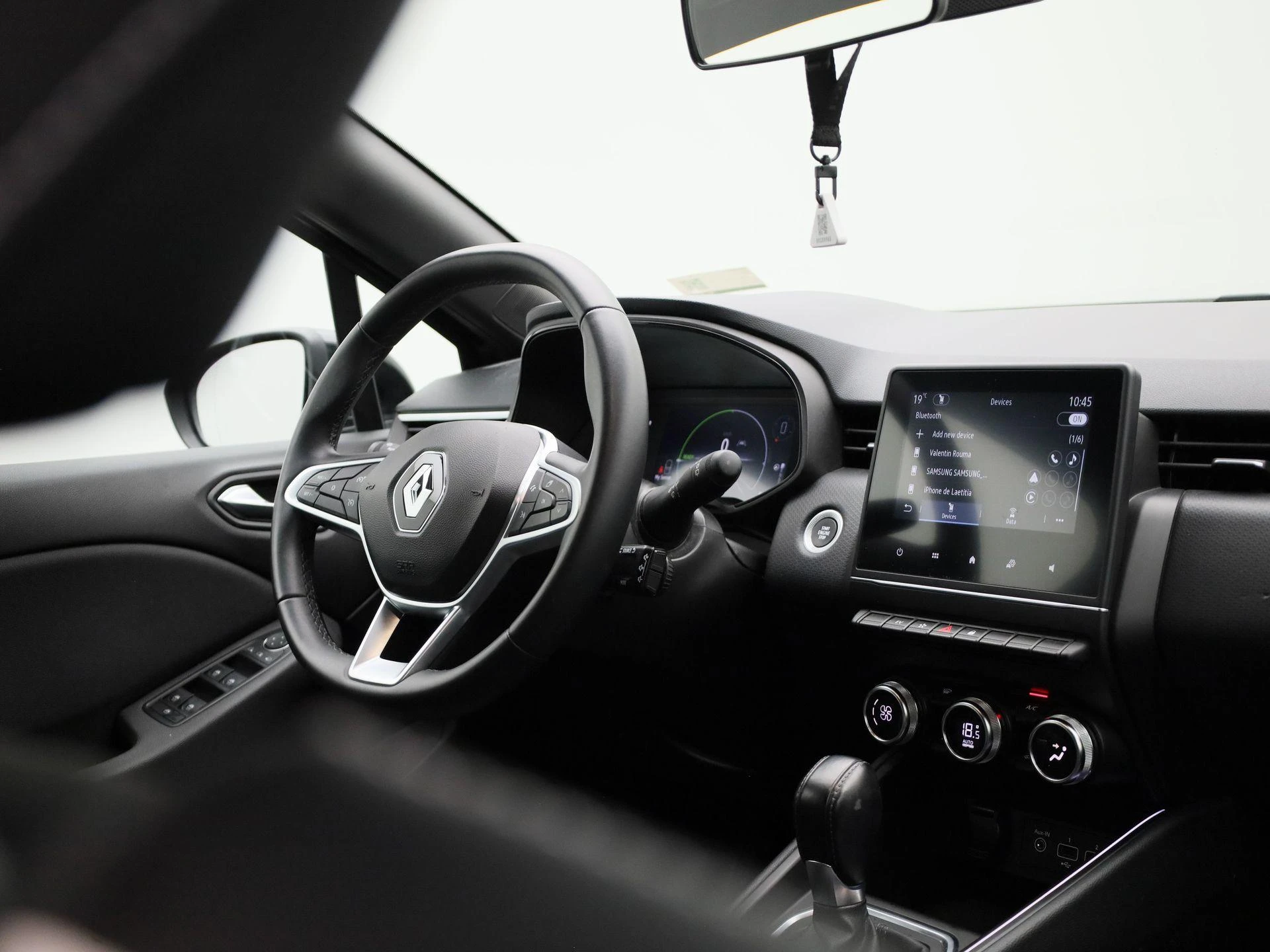 Renault-Clio-image-30