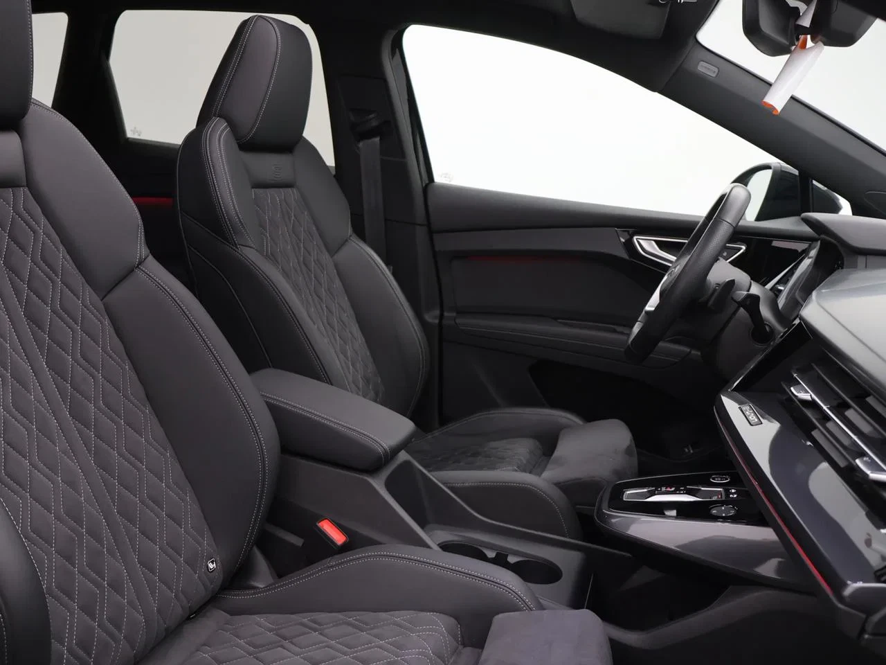 Audi Q4 e-tron Audi Q4 3X-S line 45e-tron QUATTRO 265PK *AUTOMAAT*PANODAK*LEDER*ALCANTARA*CAMERA*ACC*PDC*NAVI*APP-CONNECT*...*