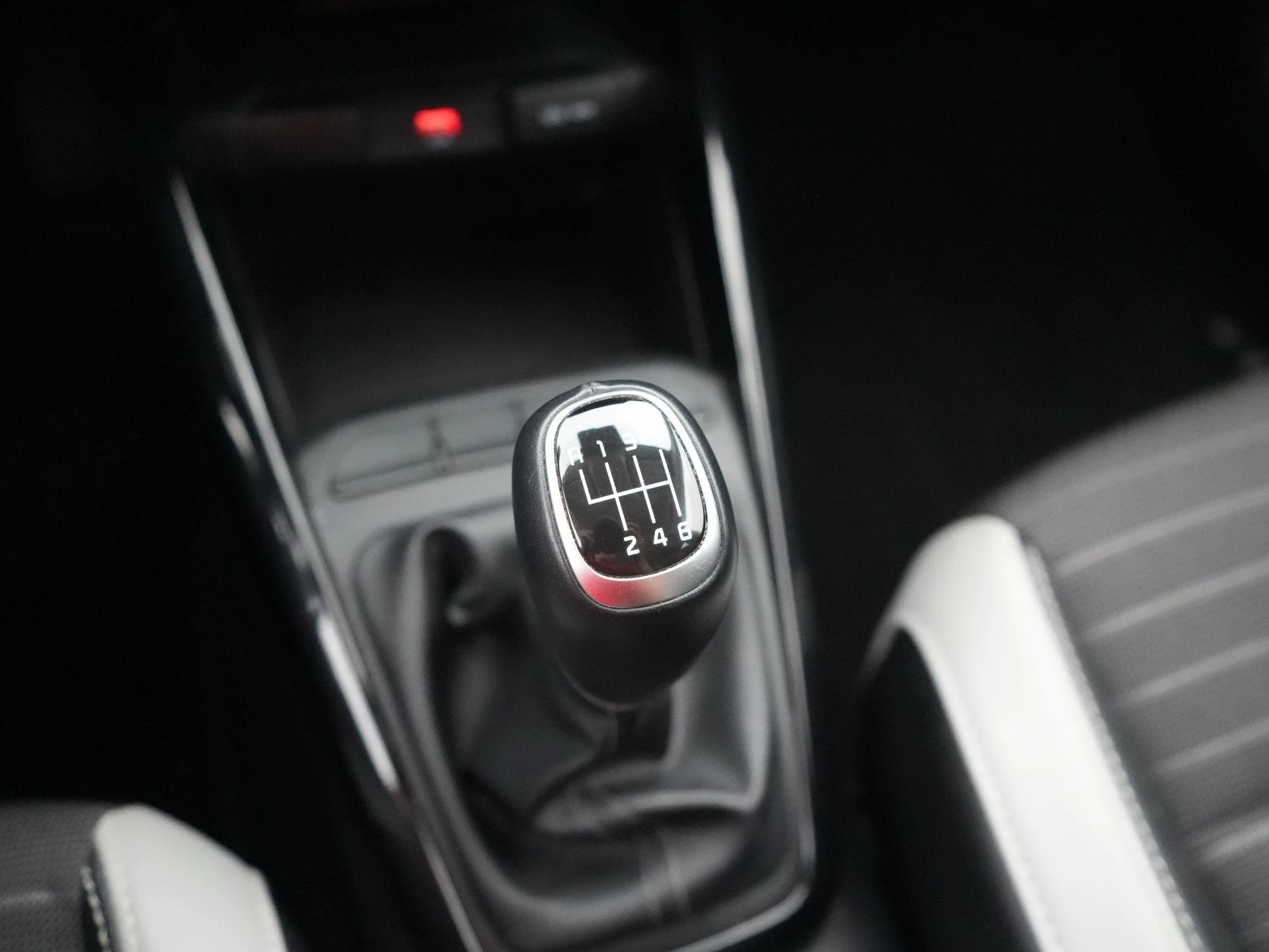 Kia-Stonic-image-18