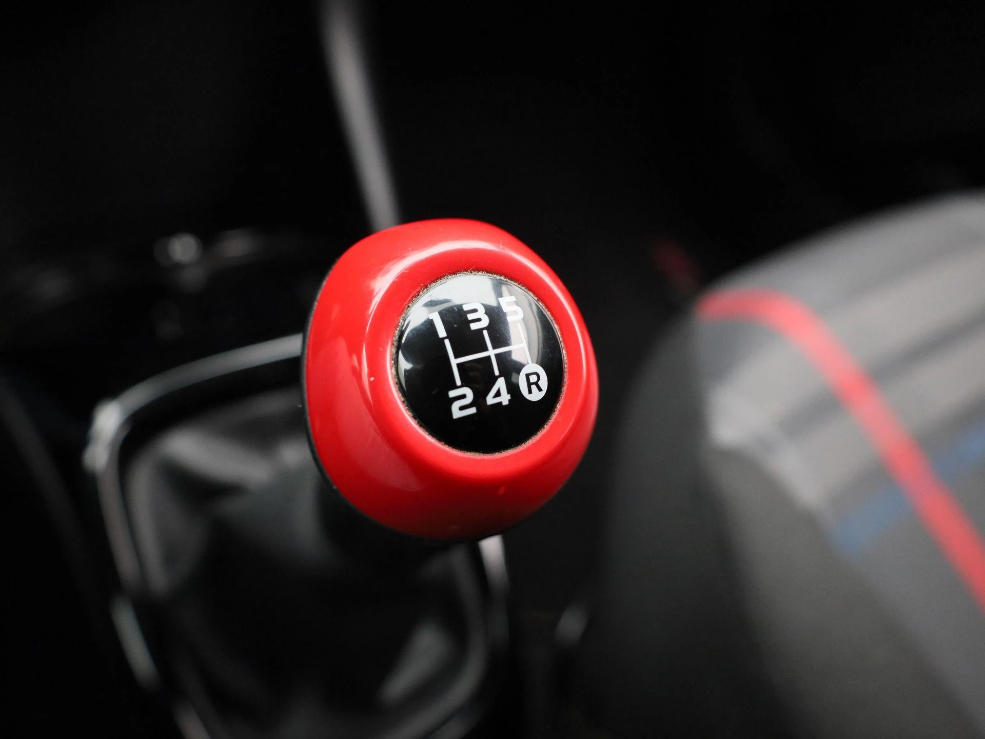 Peugeot-108-image-21