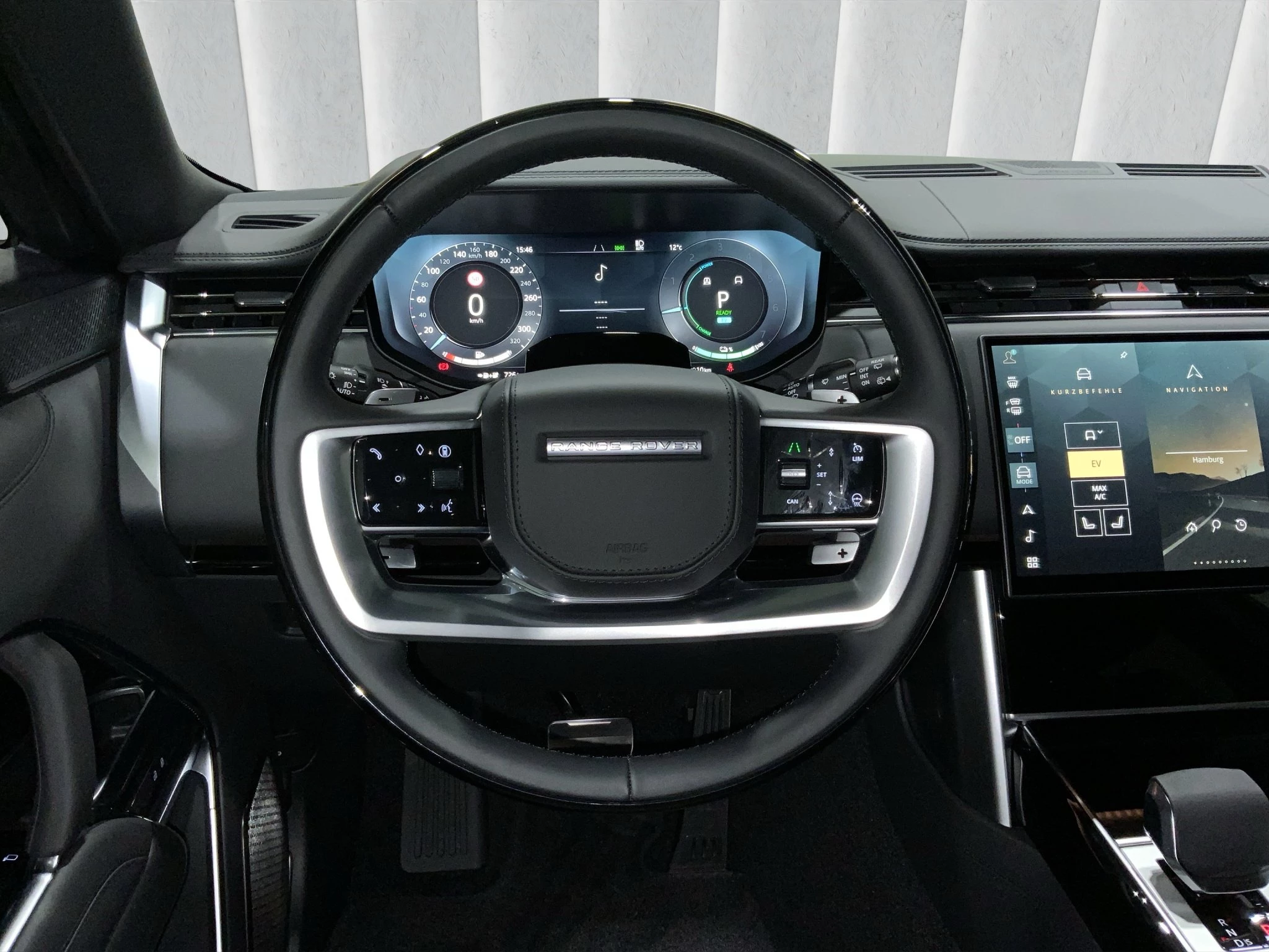 Land Rover-Range Rover-image-9