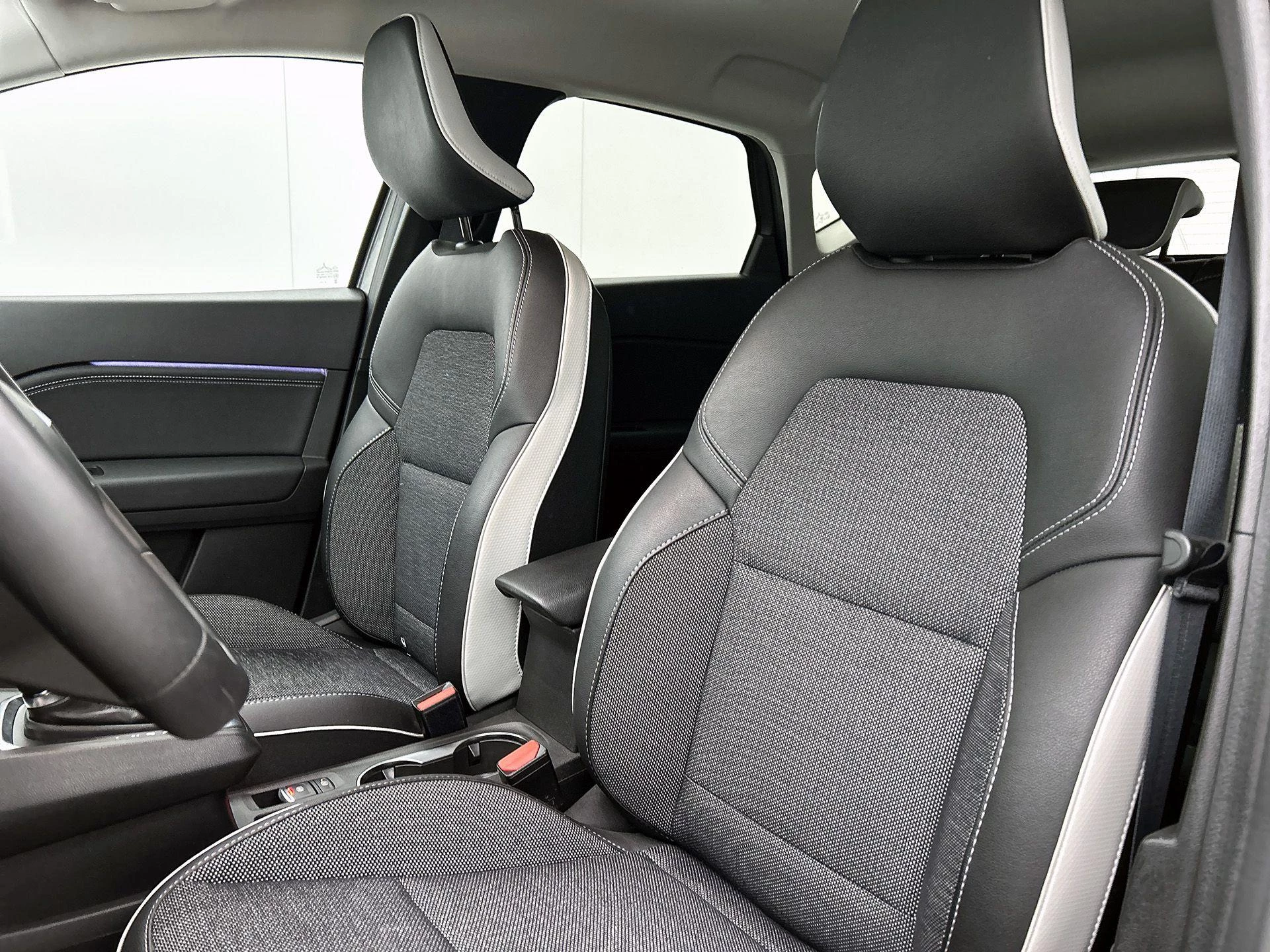 Renault-Captur-image-27