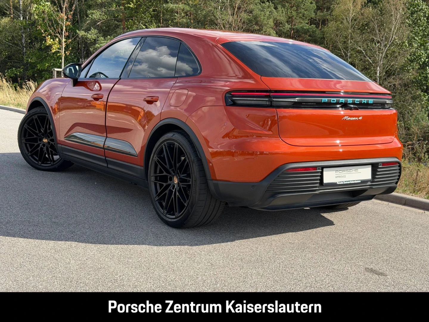 Porsche-Macan-image-2