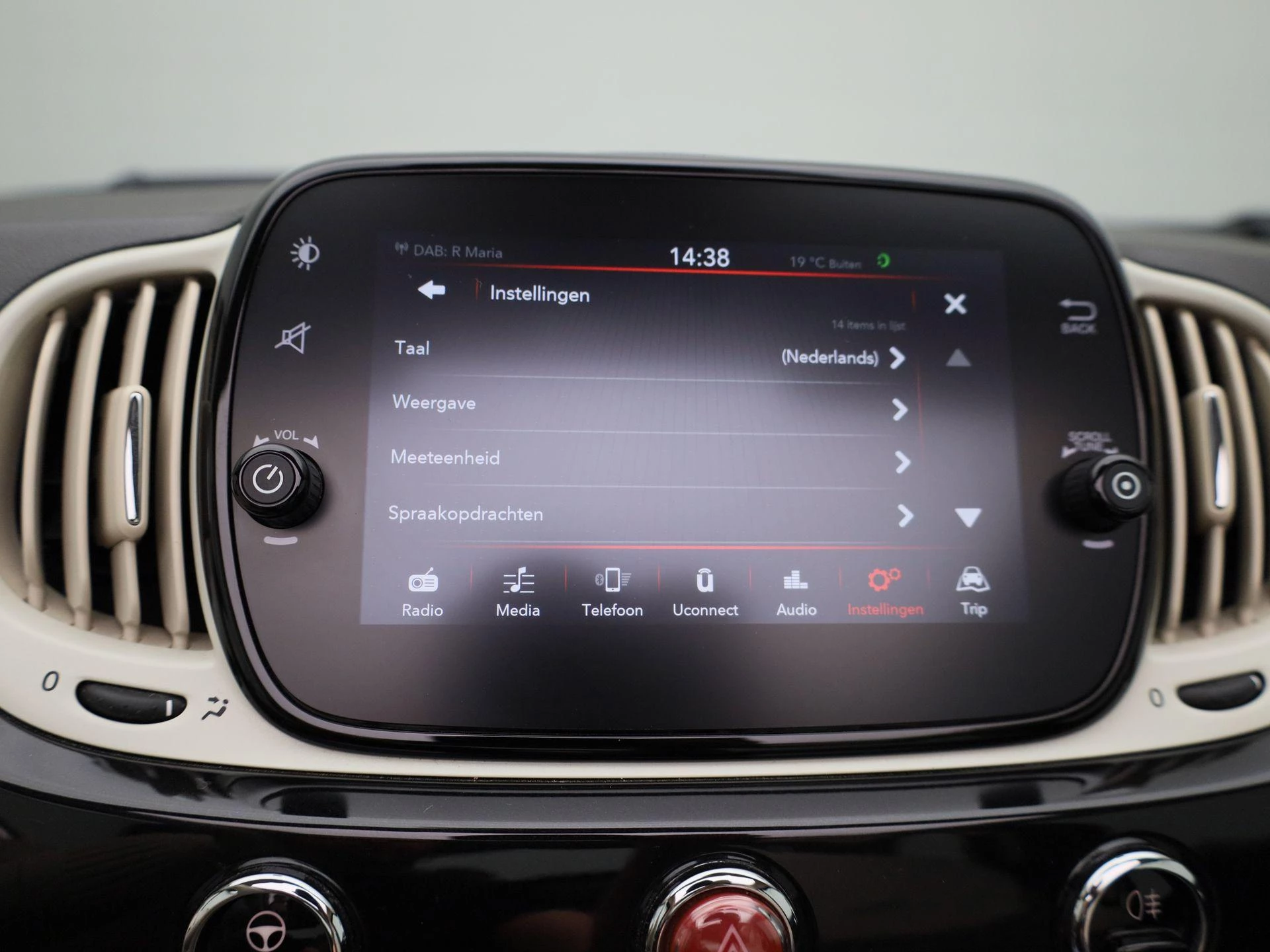 Fiat-500C-image-25