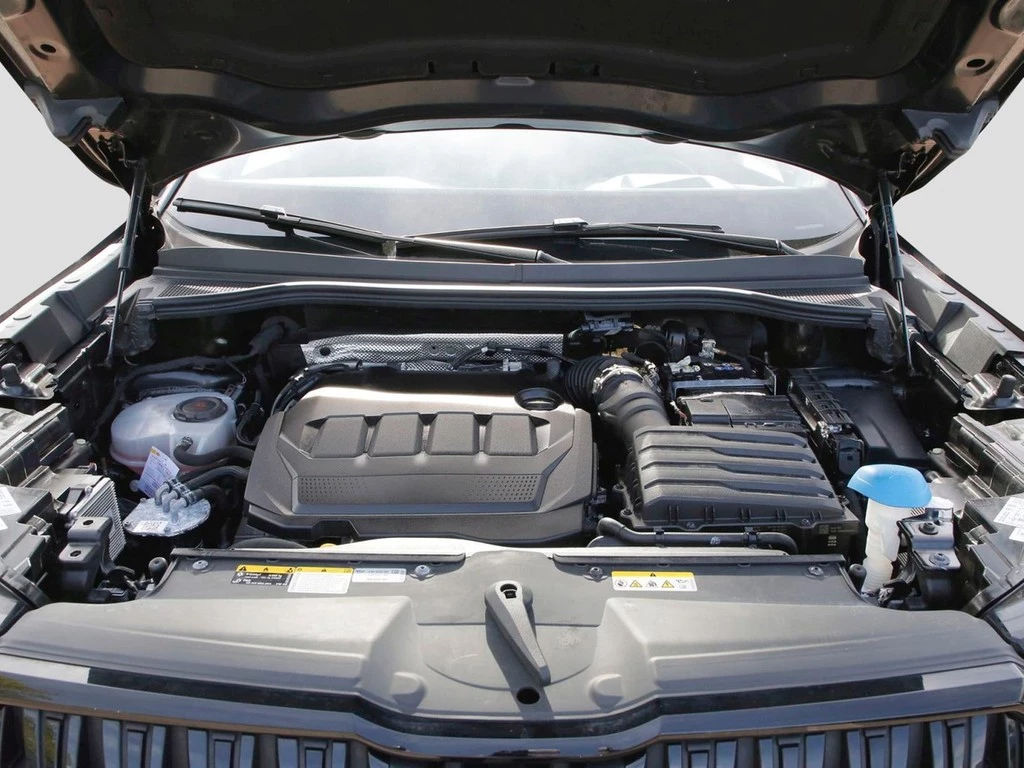 Škoda Kodiaq 2.0 TDI 4x4 DSG Sportline 20" Pano 7Sitzer