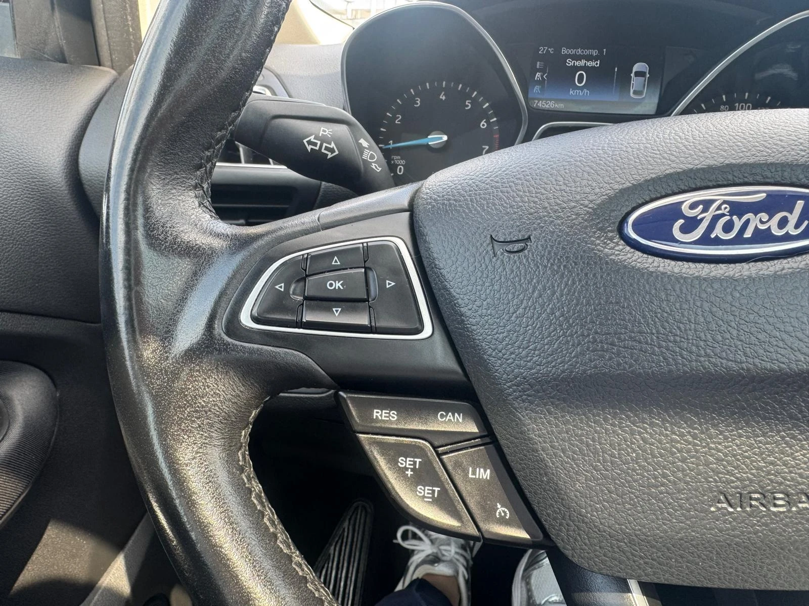 Ford-C-MAX-image-12
