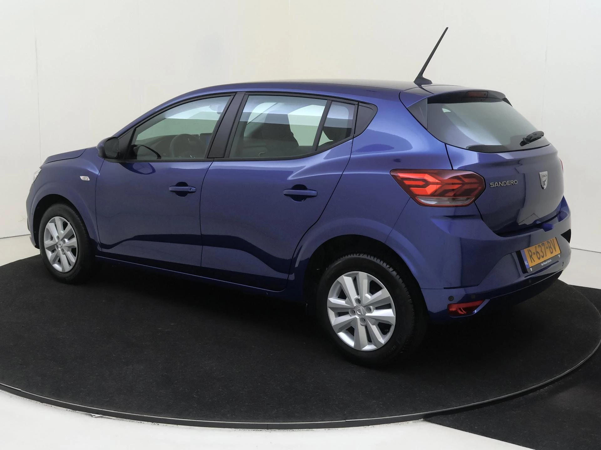 Dacia-Sandero-image-2