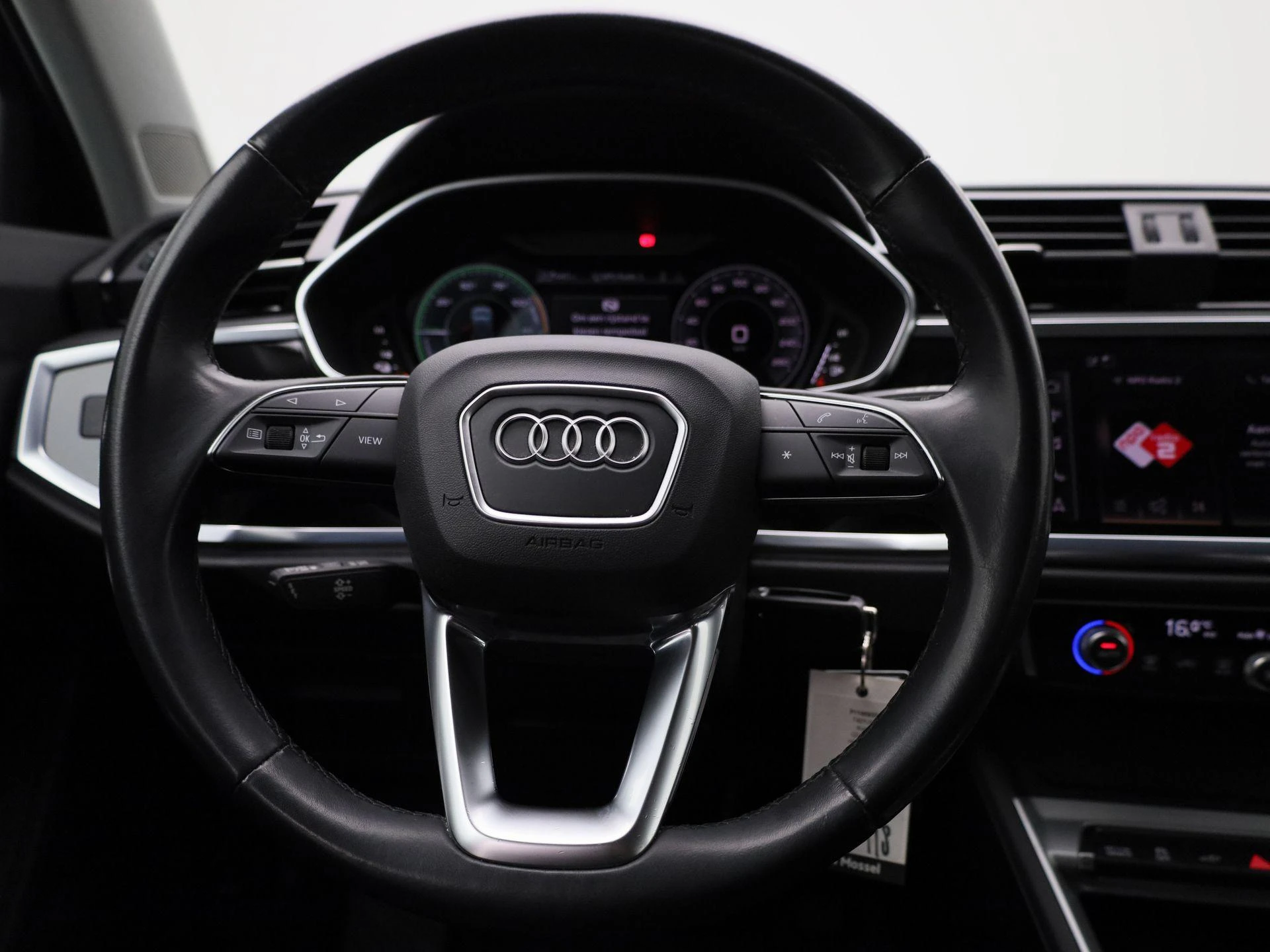 Audi-Q3-image-6