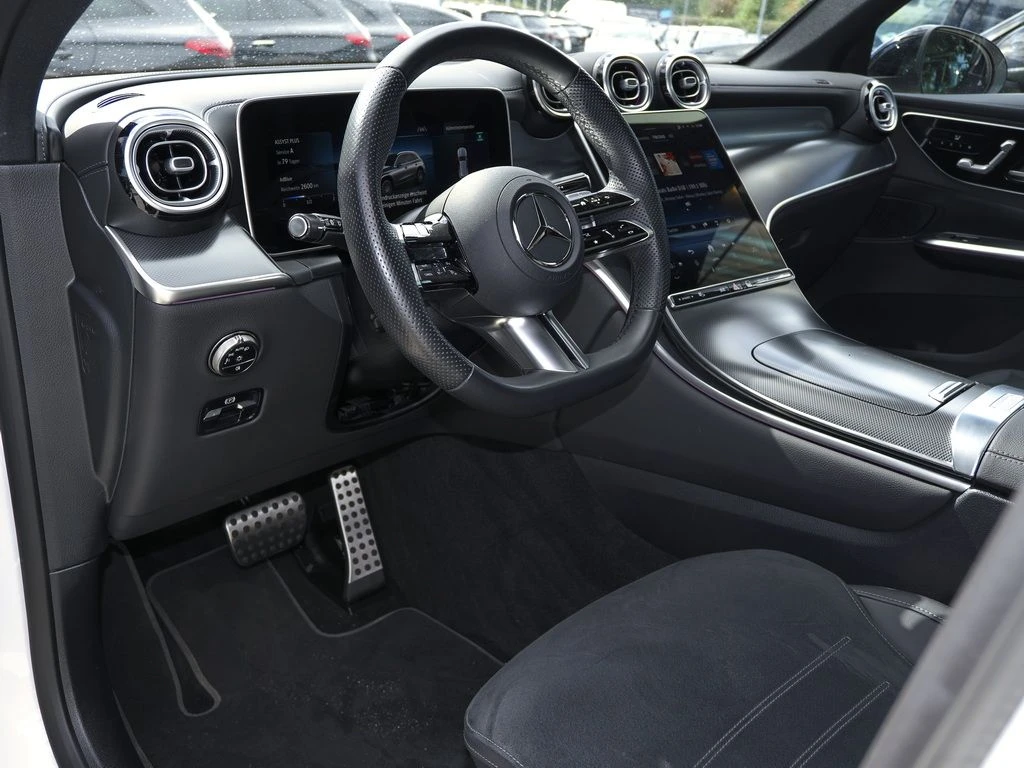 Mercedes-Benz-GLC 220 d-image-7