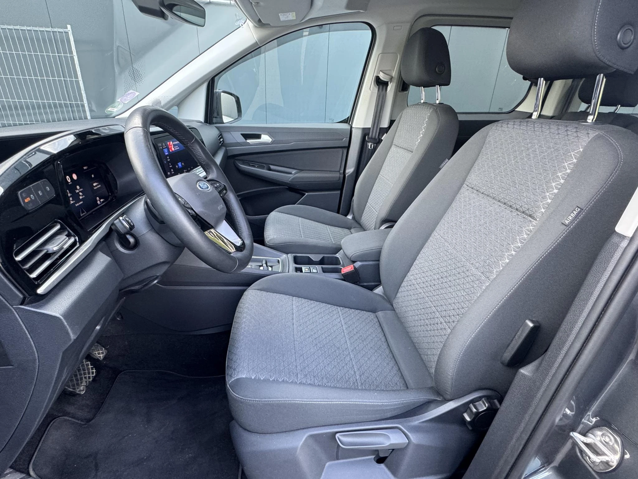 Ford-Tourneo Connect-image-11